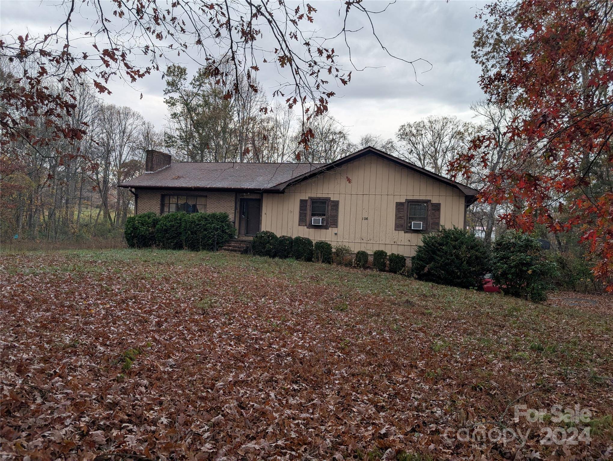 East Flat Rock, NC 28726,126 Anthony DR