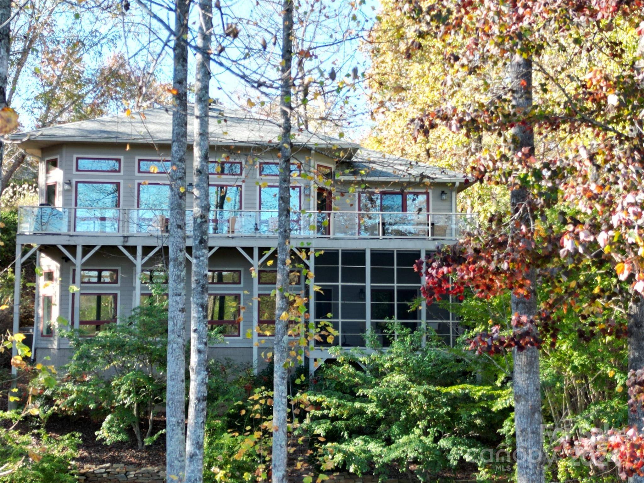 Lake Lure, NC 28746,216 Woodland CIR