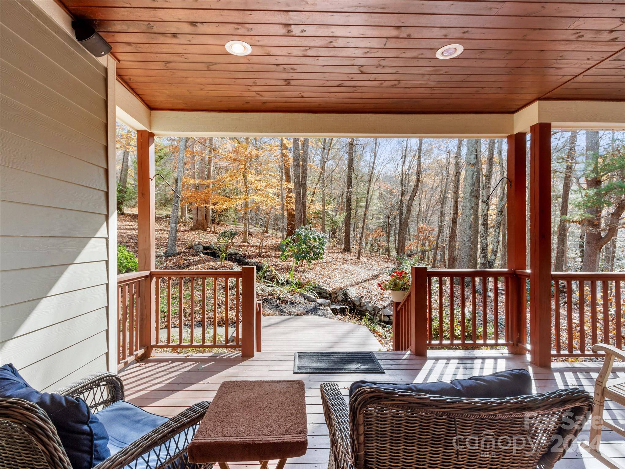 Swannanoa, NC 28778,11 Maple Cove DR