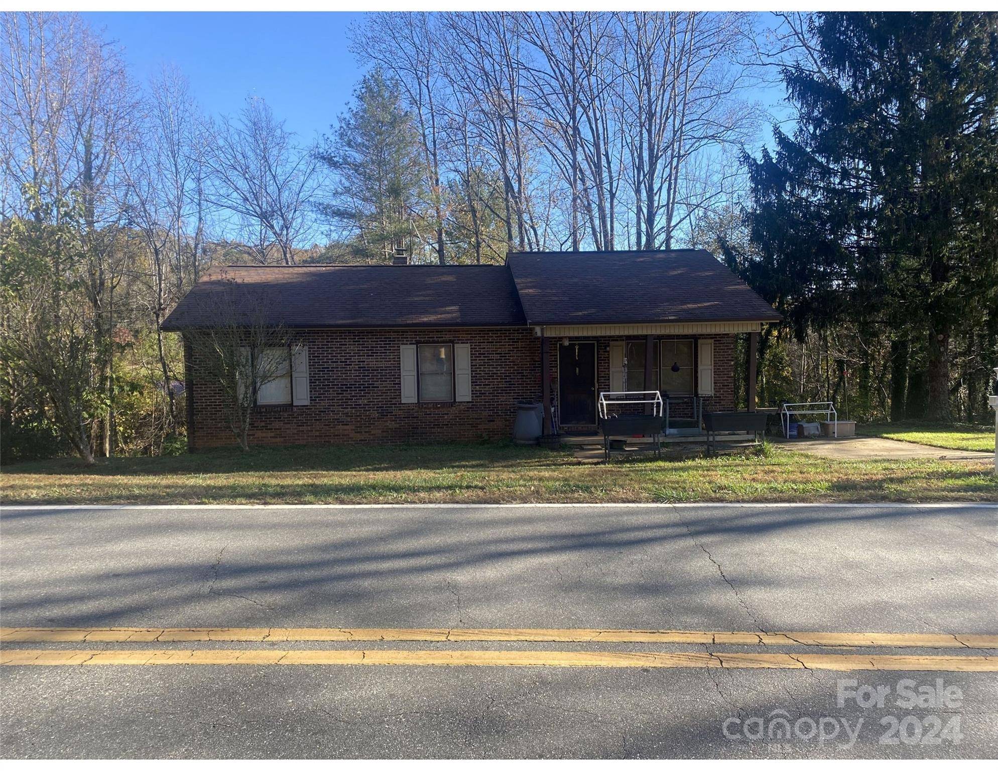 Marion, NC 28752,489 deacon DR