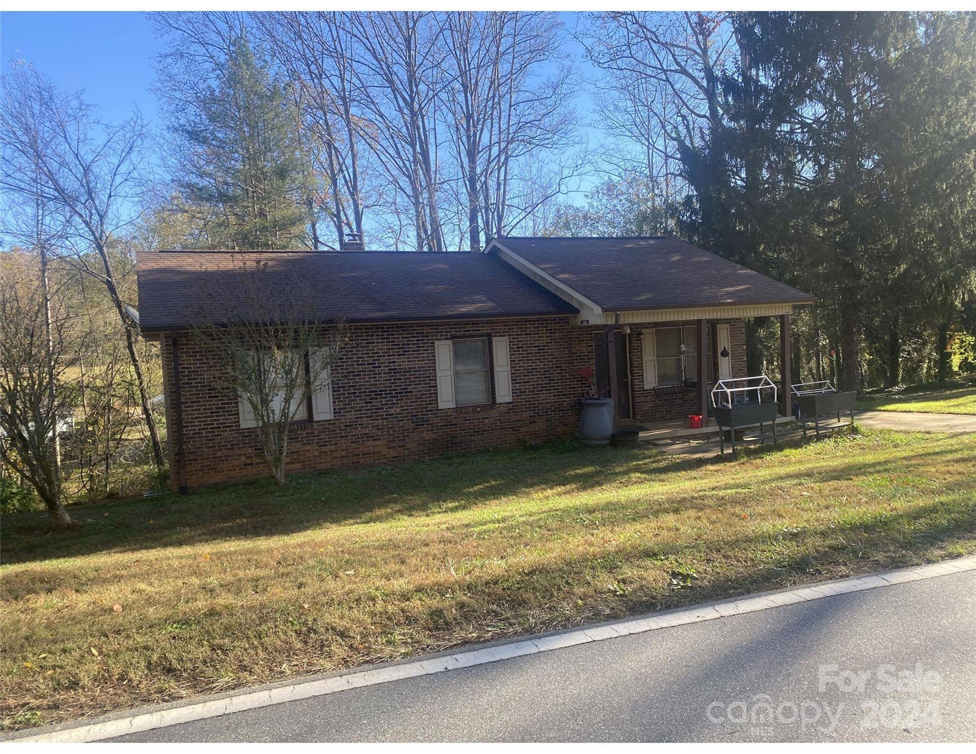 Marion, NC 28752,489 deacon DR