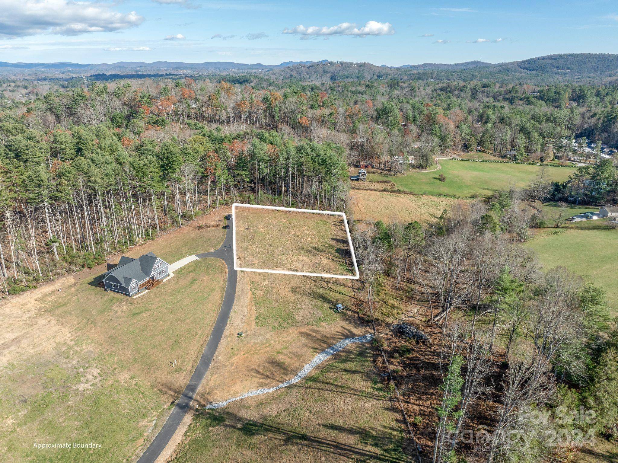 Hendersonville, NC 28739,00 Kelly Daniele LN #5