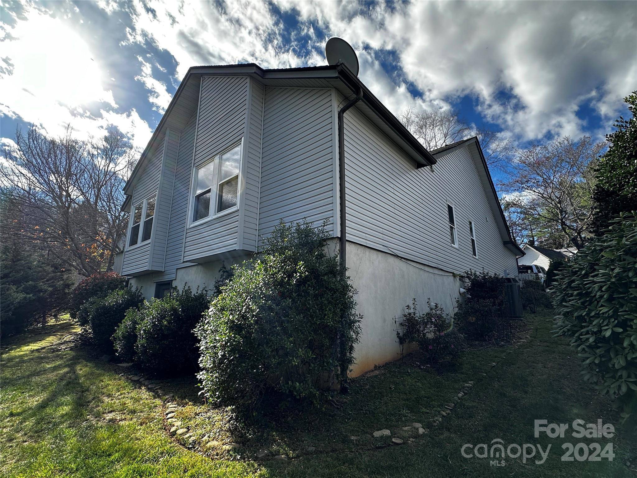 Asheville, NC 28803,129 Cimarron DR