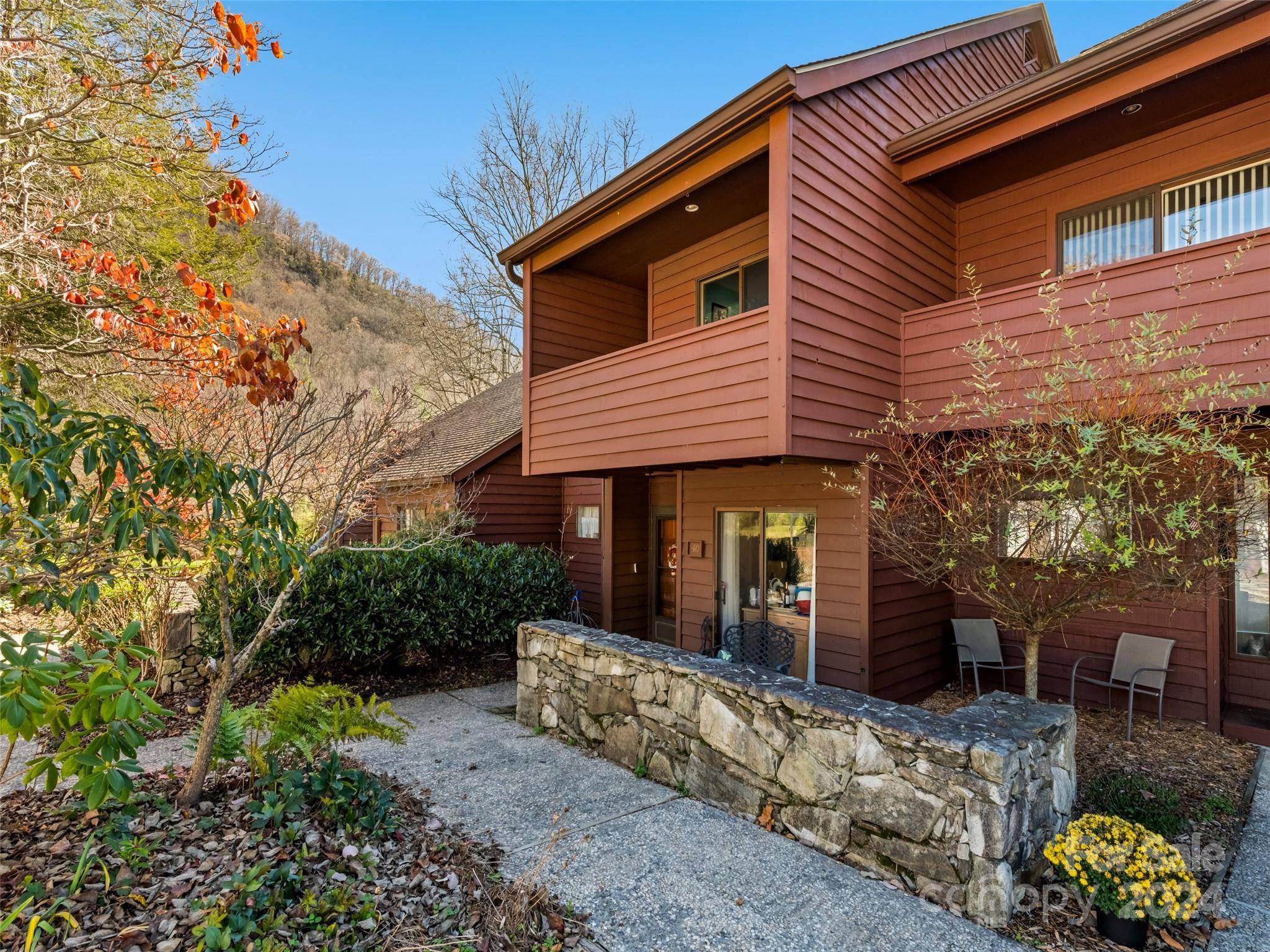 Maggie Valley, NC 28751,40 Meadows LN