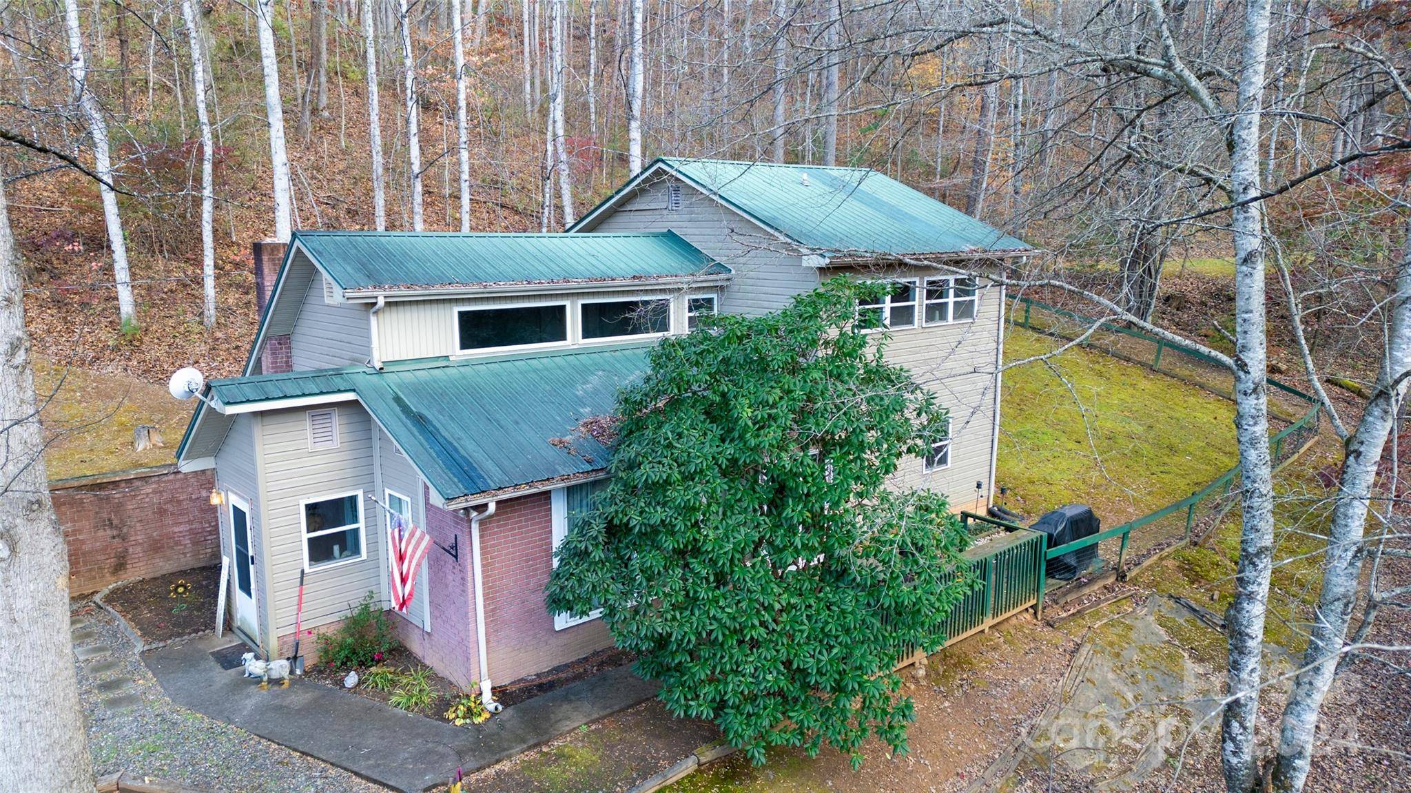 Sylva, NC 28779,417 Toy Cove RD