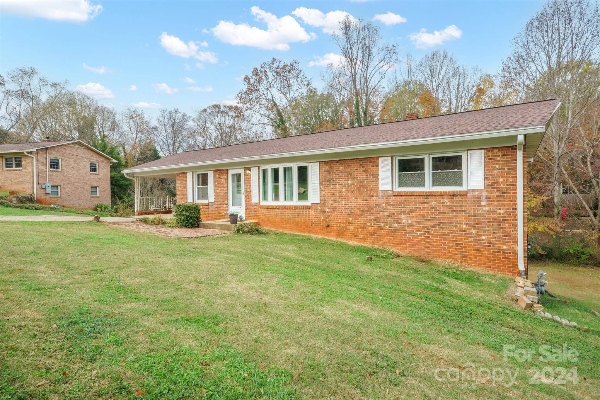 Conover, NC 28613,221 4th ST NE