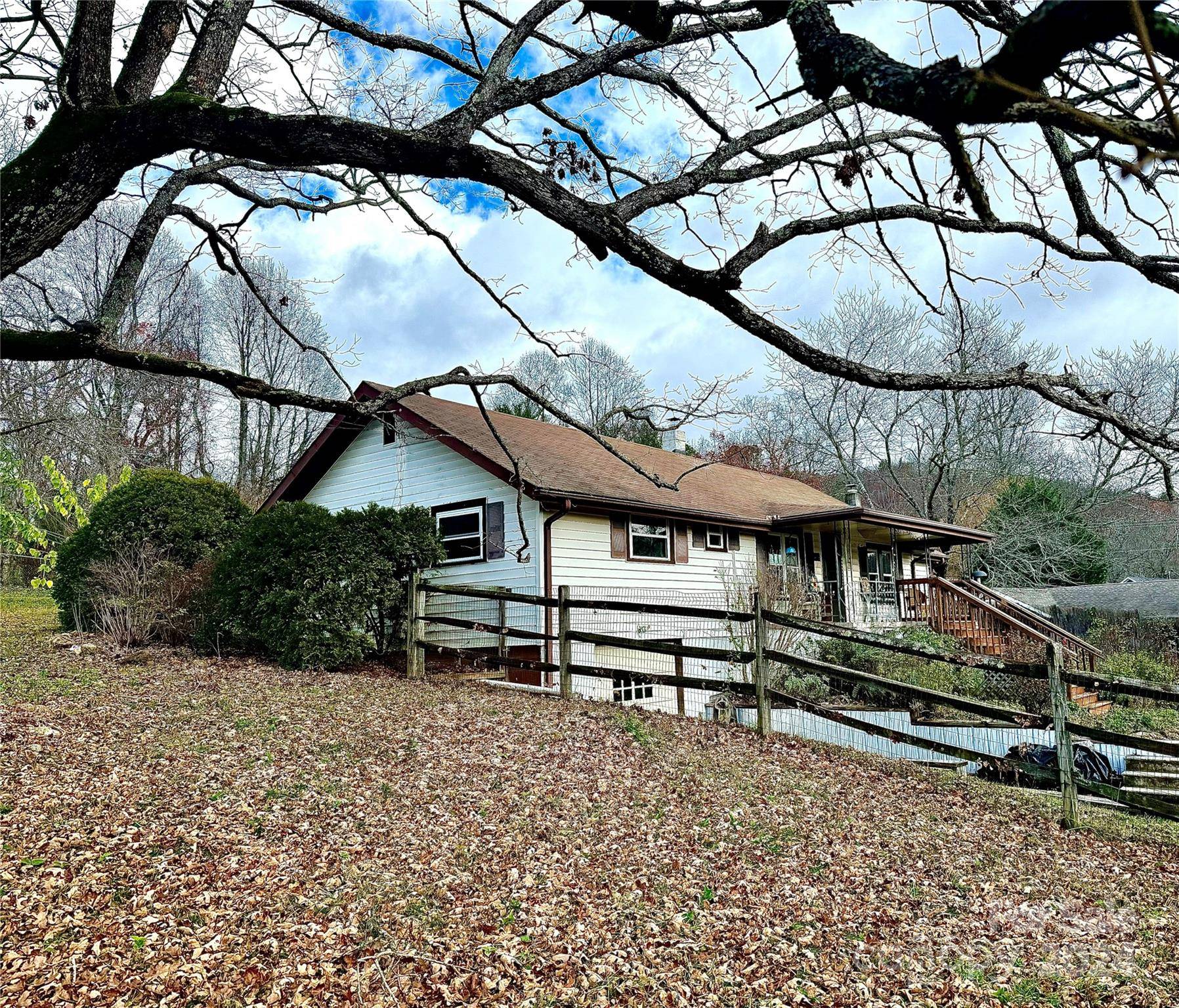 Black Mountain, NC 28711,106 Kerlee ST