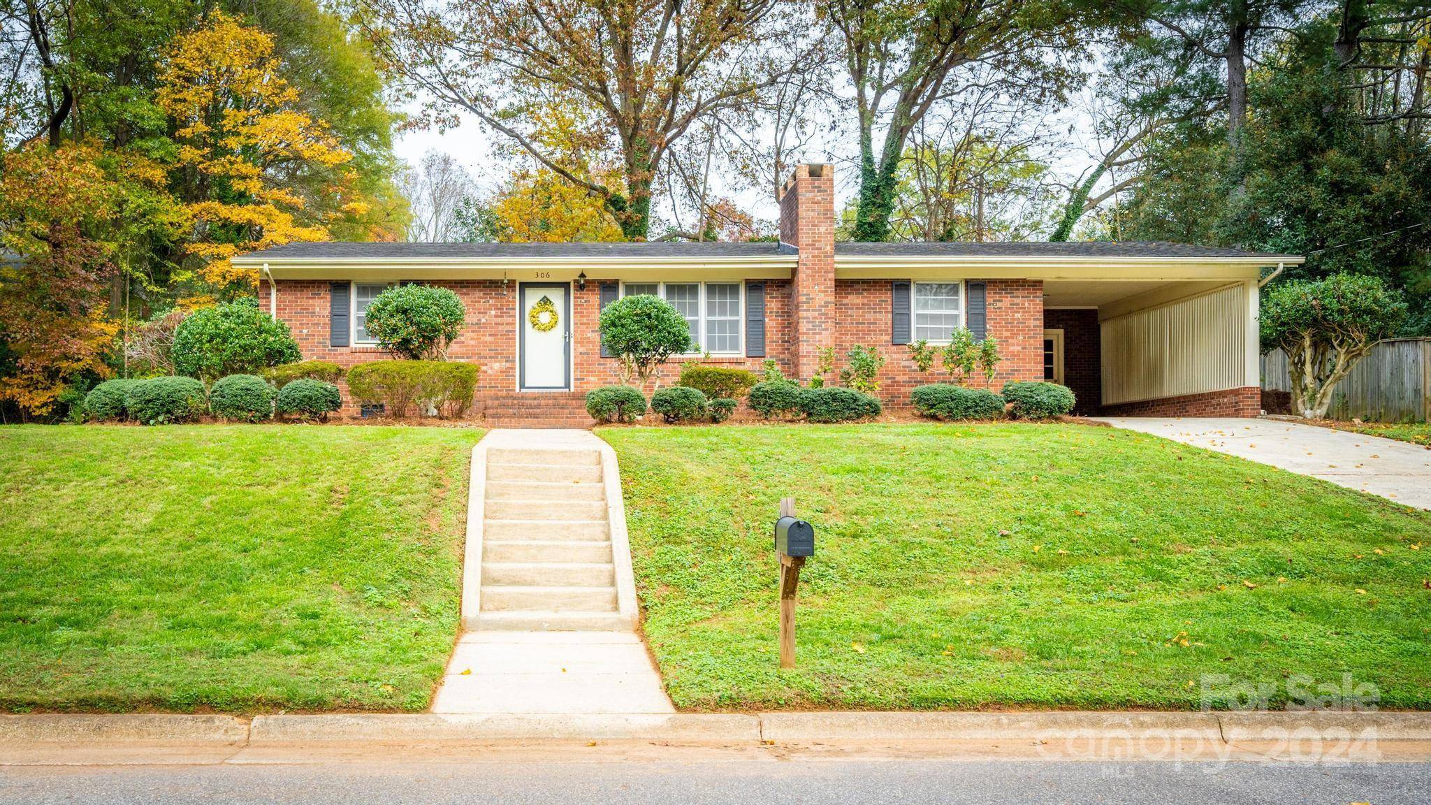 Statesville, NC 28677,306 Holland CIR