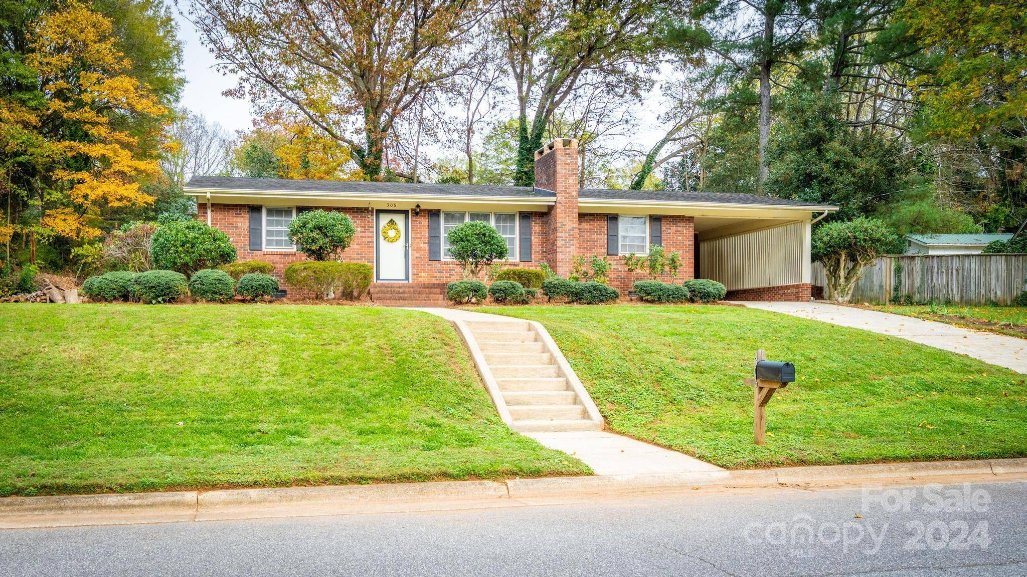 Statesville, NC 28677,306 Holland CIR