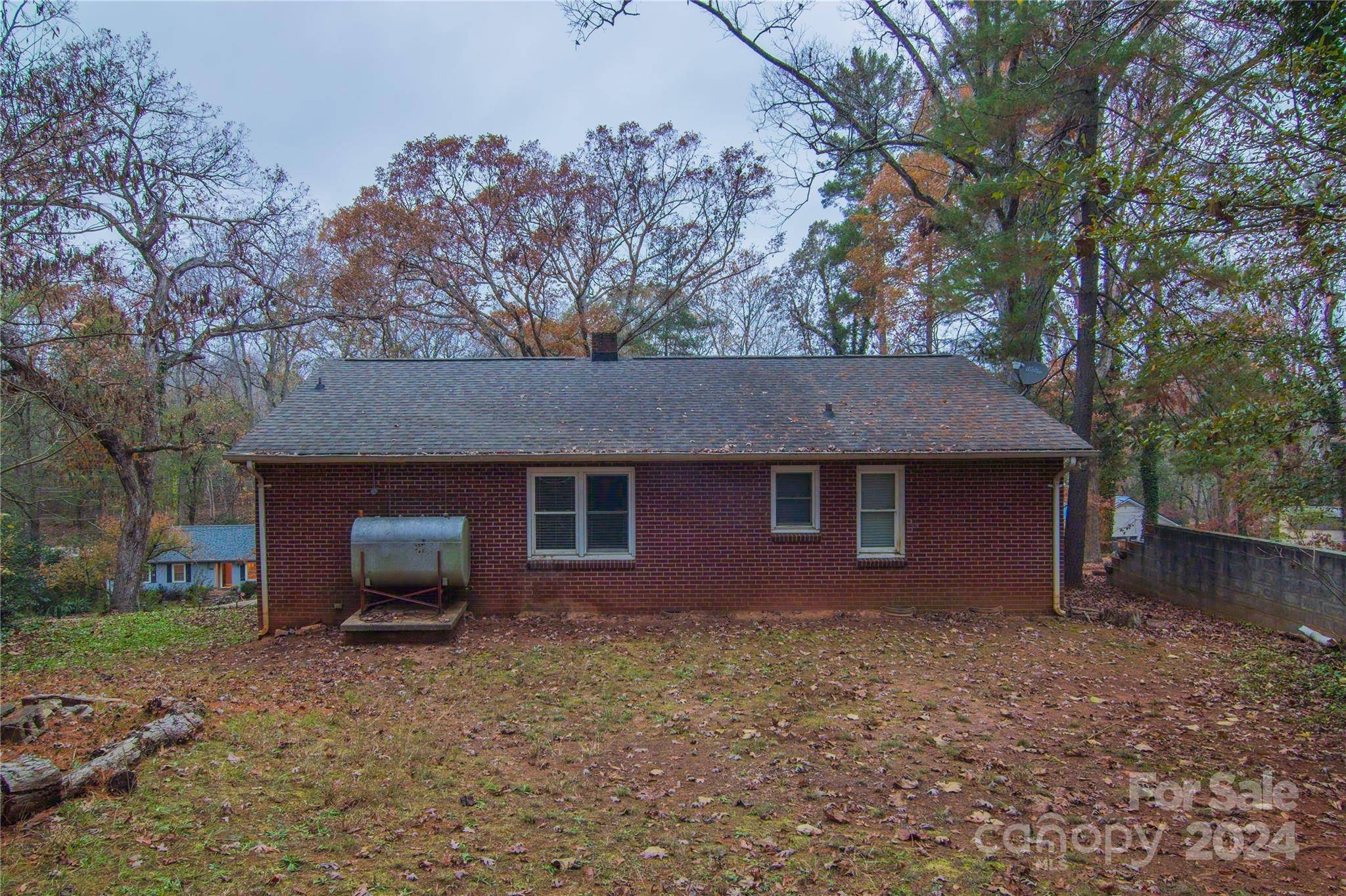 Shelby, NC 28150,1324 Kings CIR