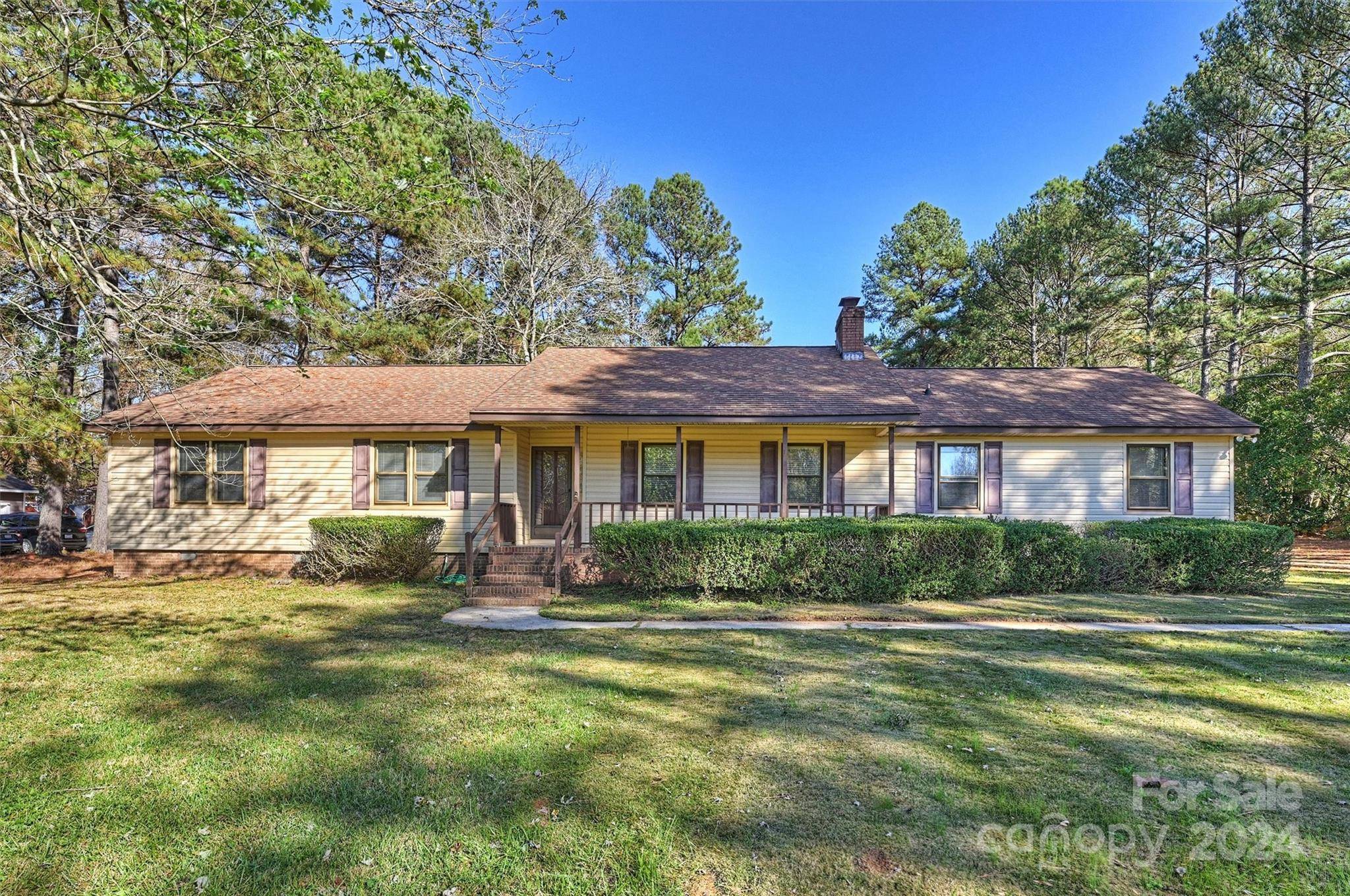 Matthews, NC 28104,608 Raintree DR #19a