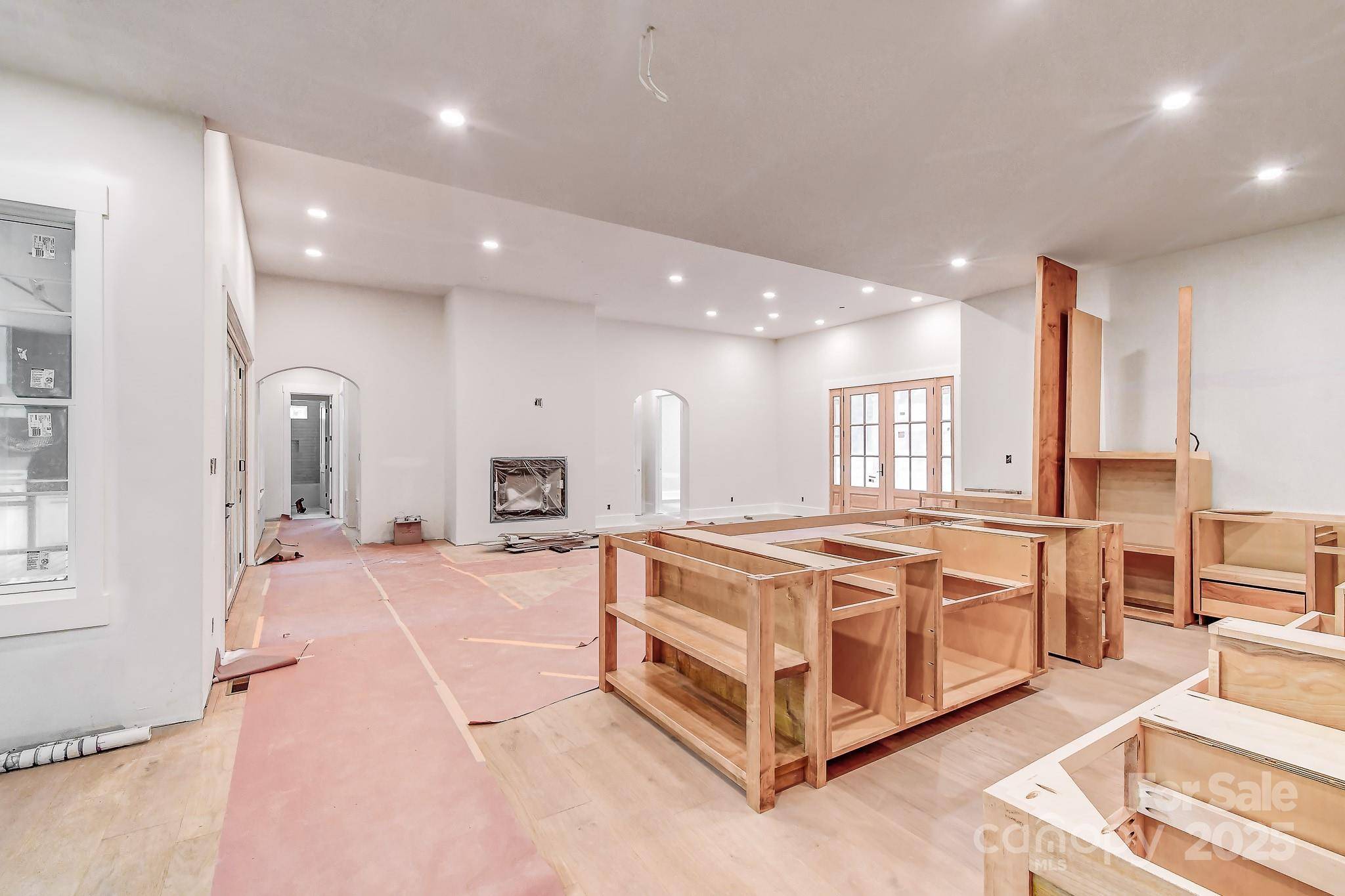 Hendersonville, NC 28791,574 Skytop Farm LN