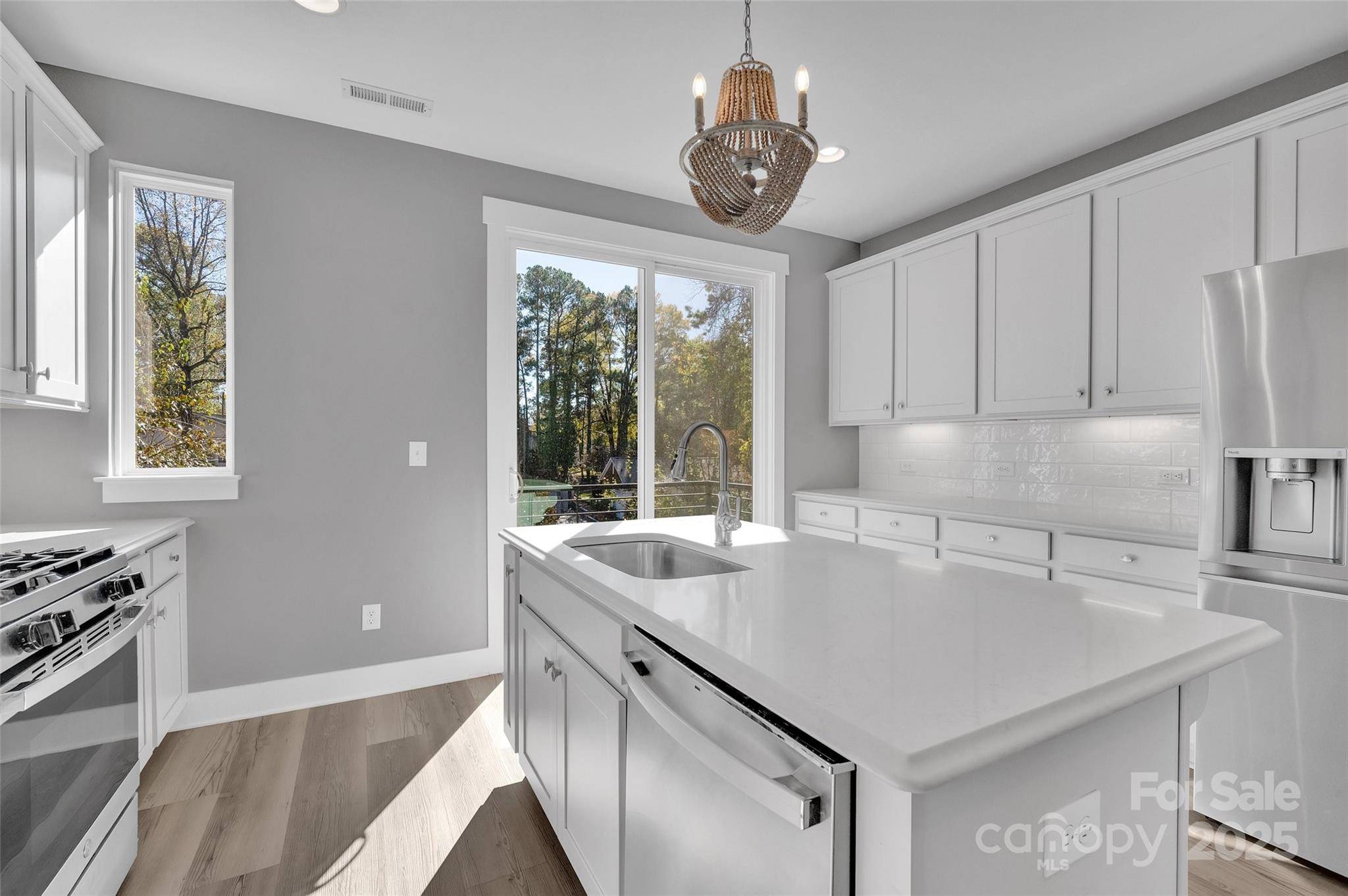 Charlotte, NC 28208,582 West End DR