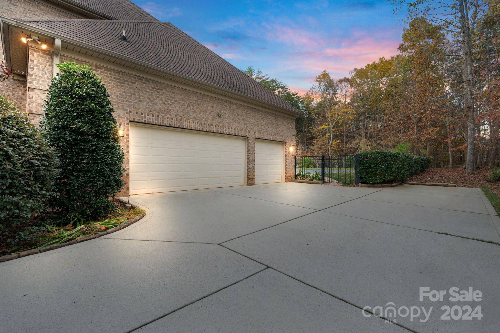 Denver, NC 28037,7381 Bay Cove CT