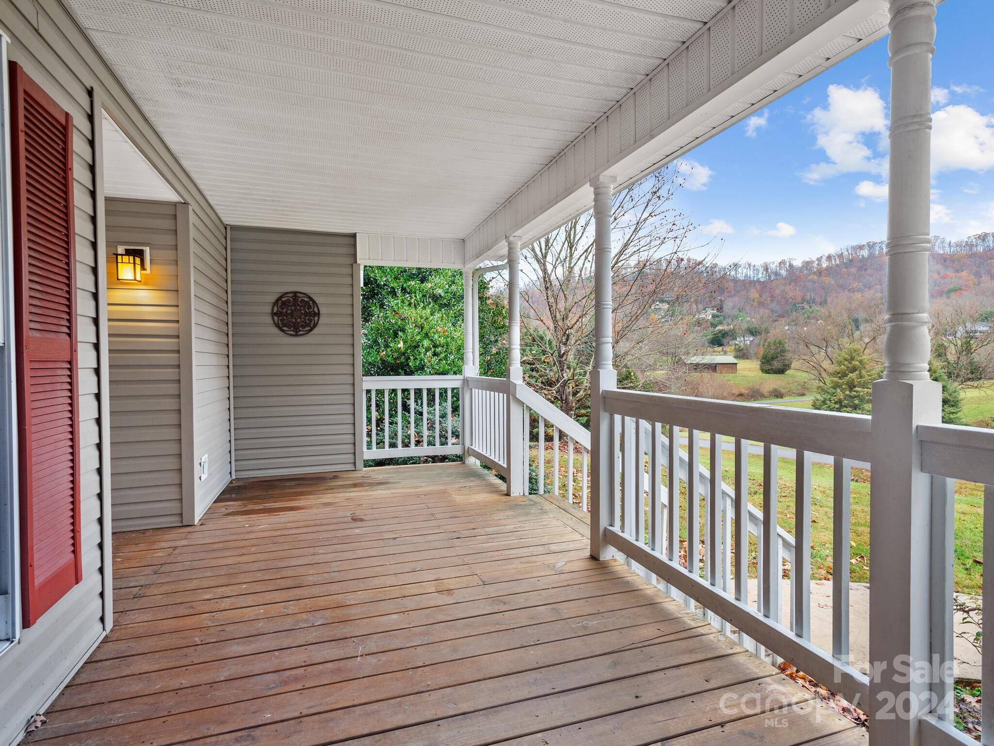 Weaverville, NC 28787,476 Cove Creek LN