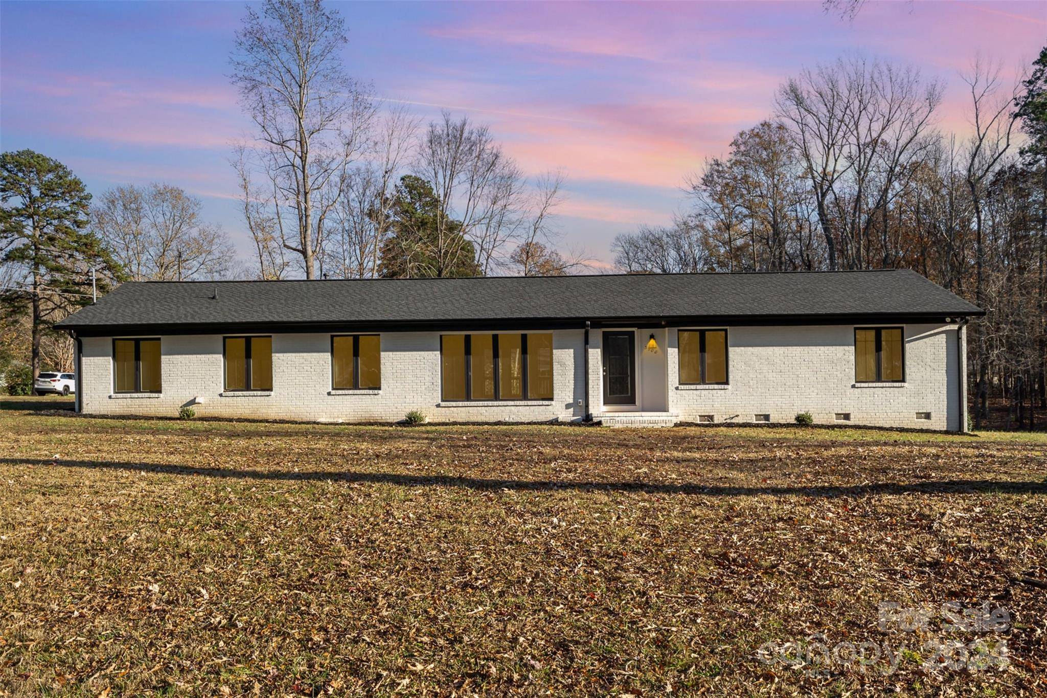 Gastonia, NC 28056,3700 Pinecrest DR