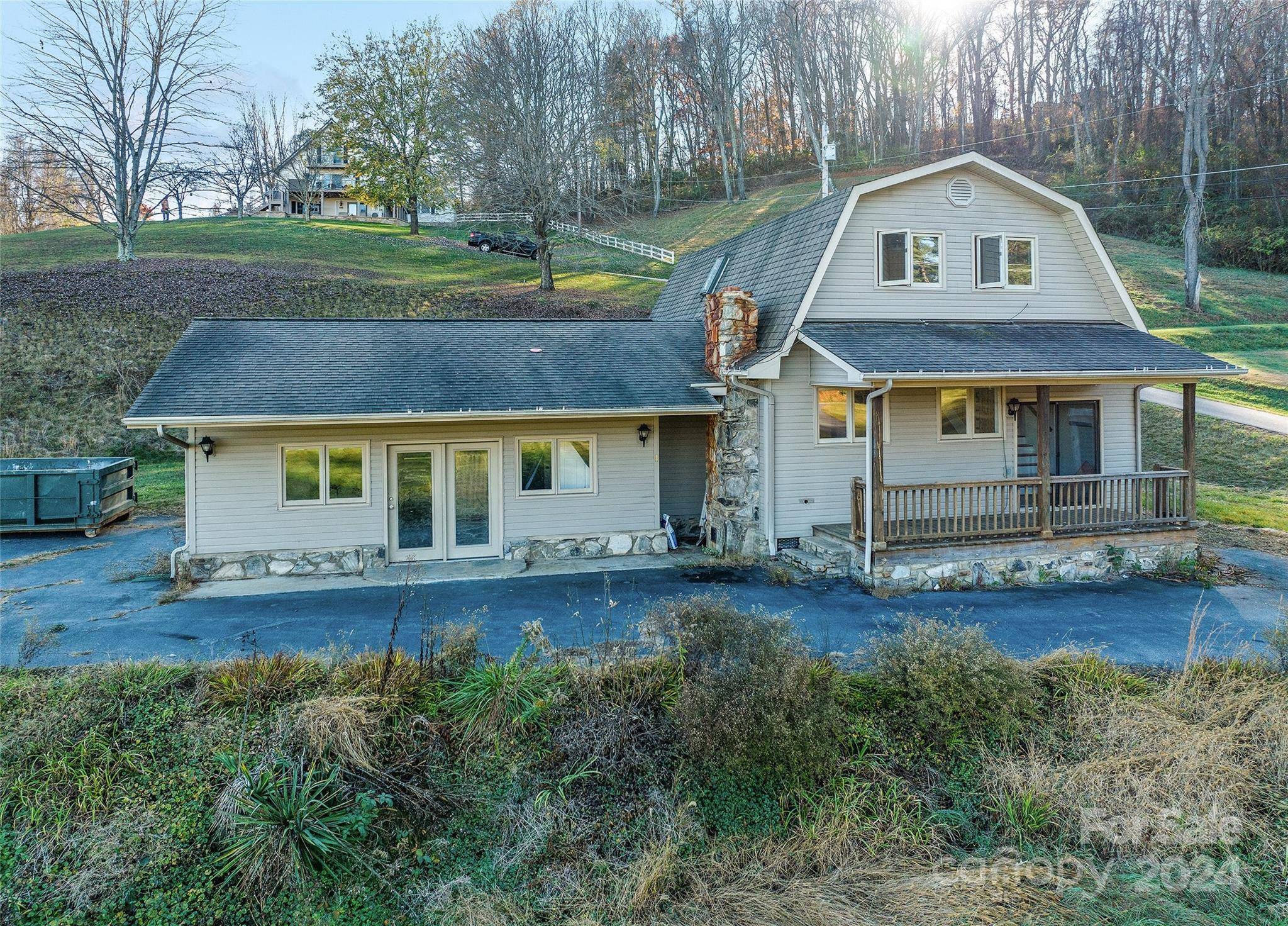 Waynesville, NC 28786,31 Lowe DR