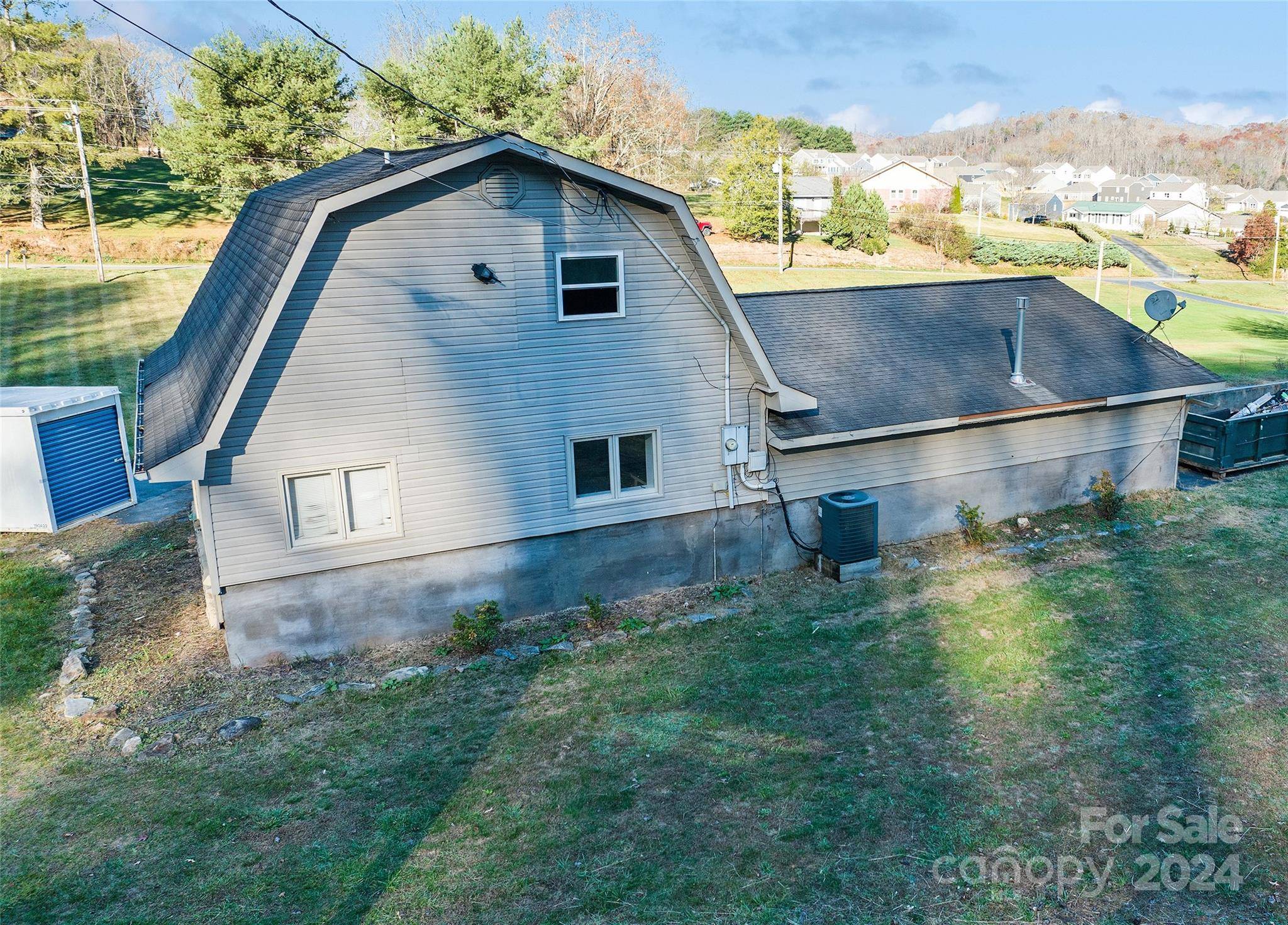 Waynesville, NC 28786,31 Lowe DR