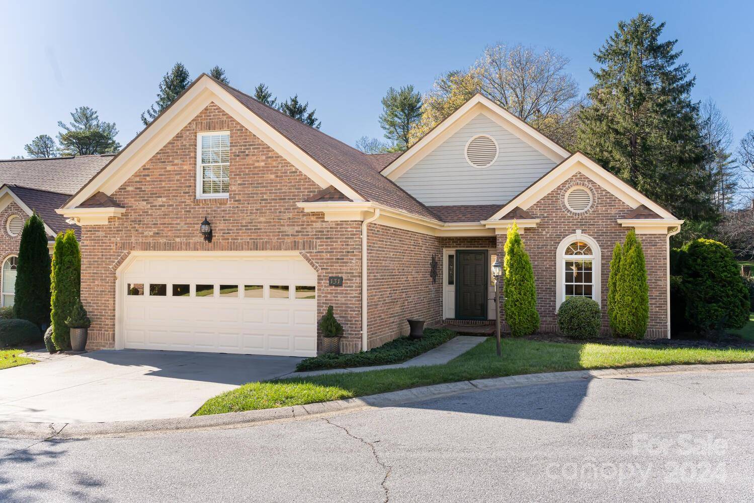 Hendersonville, NC 28739,131 Glenbrook DR