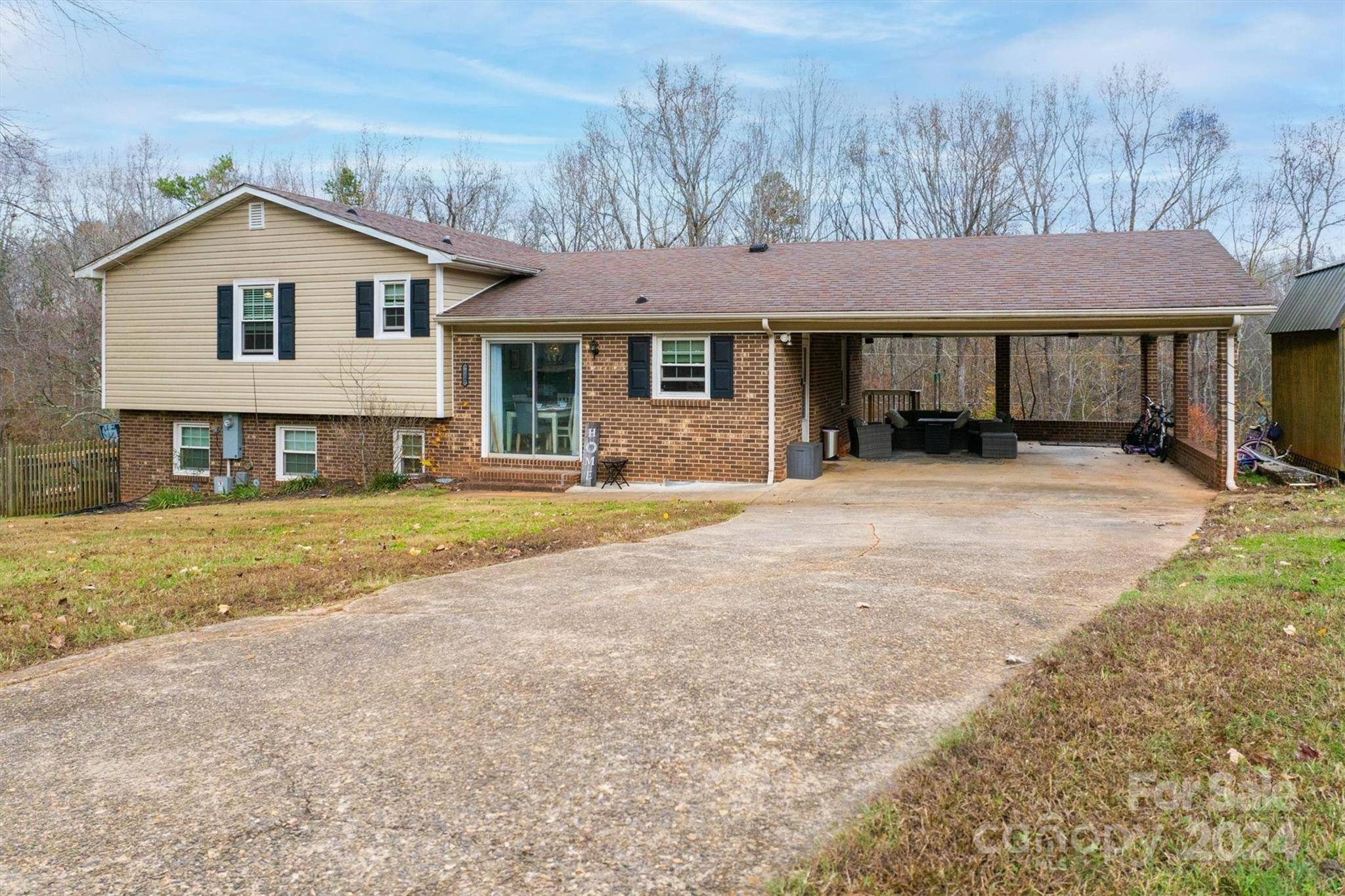 Hickory, NC 28601,3842 22nd Street CT NE