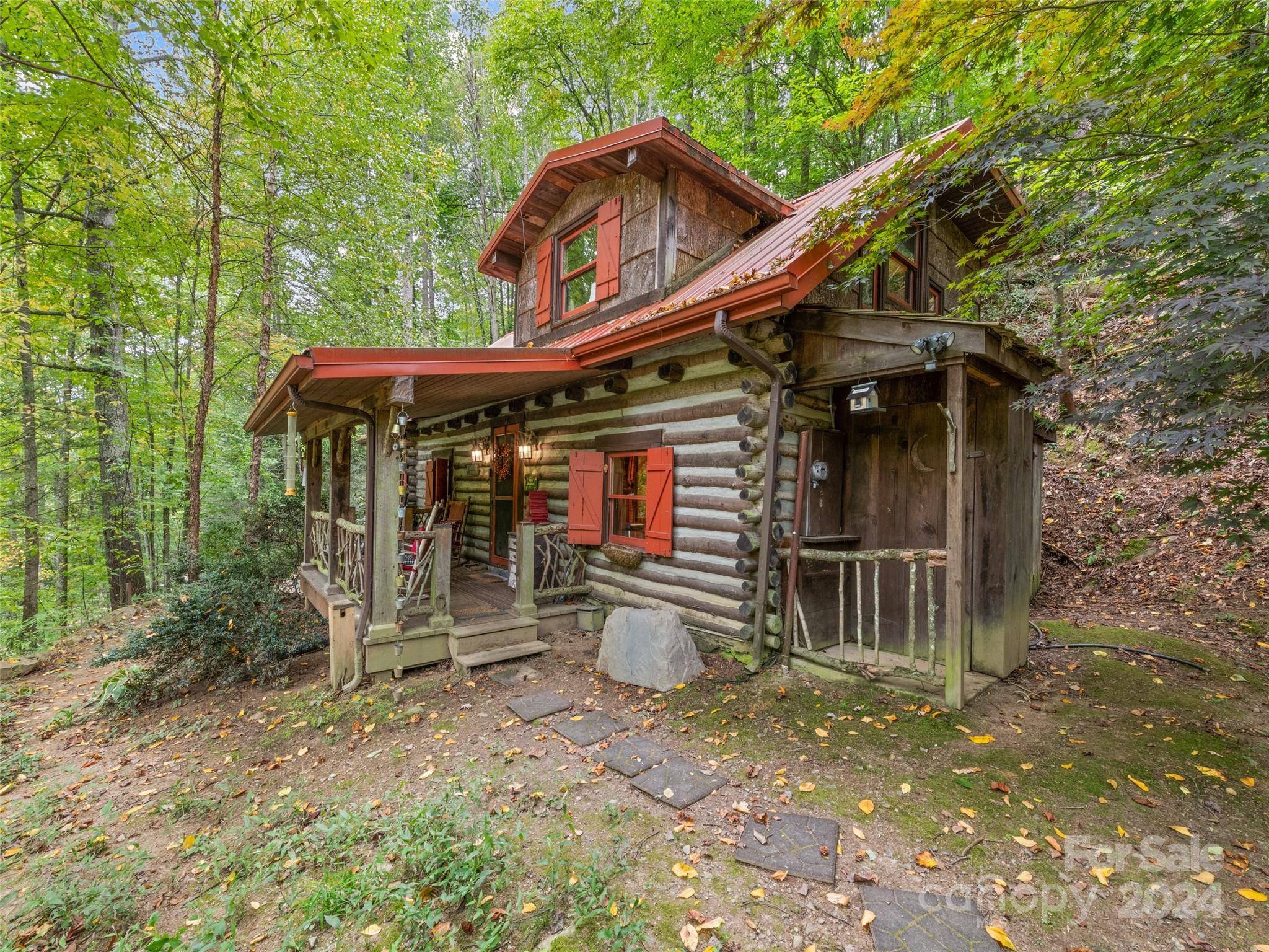 Waynesville, NC 28785,12 Victoria Rose LN