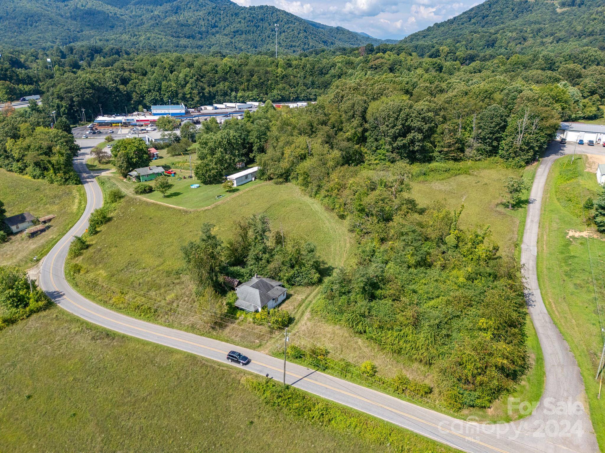 Candler, NC 28715,45 Georges Branch RD