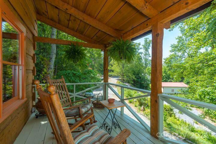 Asheville, NC 28805,25 Frontier CT