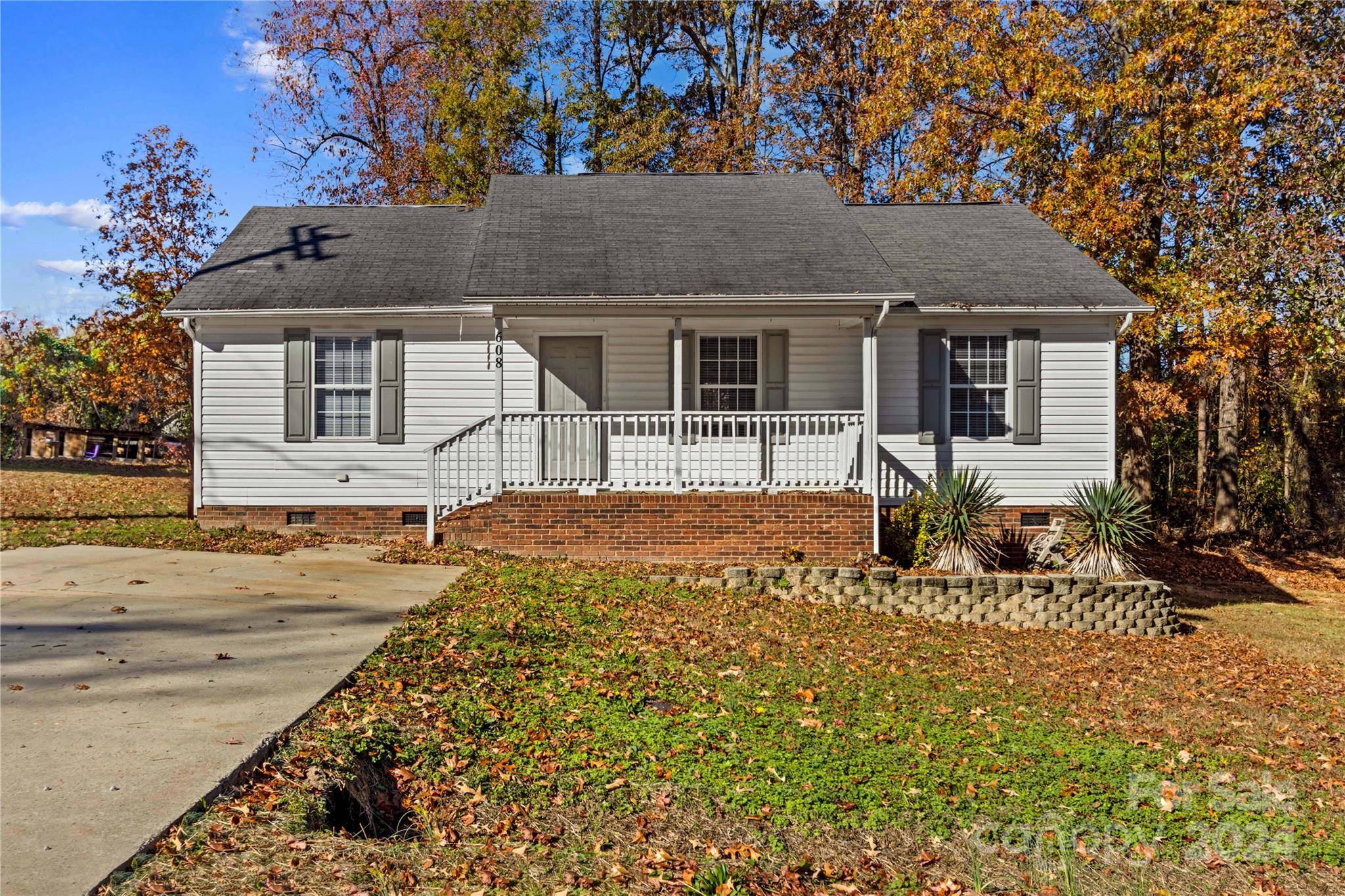 Kannapolis, NC 28081,608 Pleasant AVE