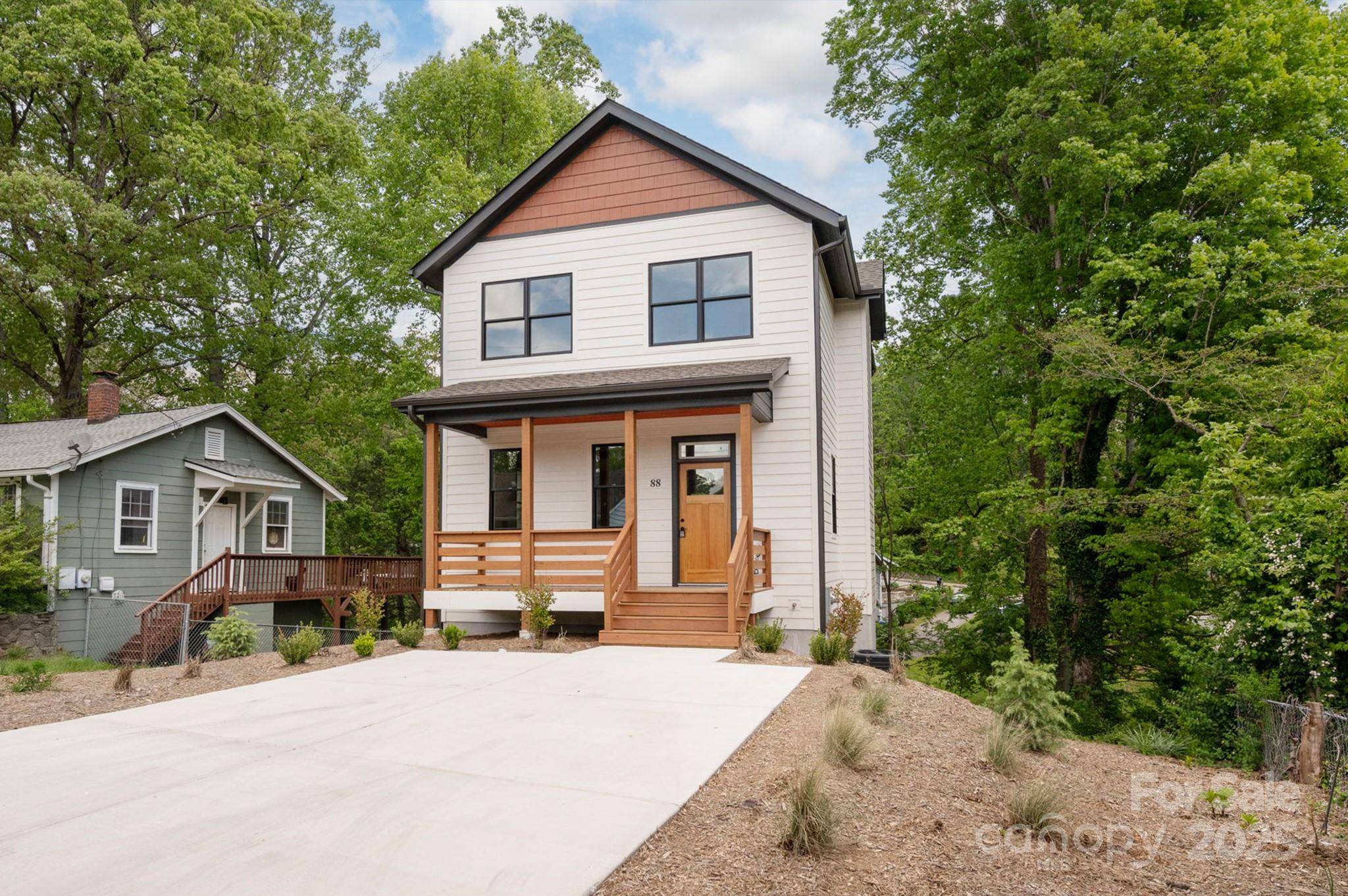 Asheville, NC 28805,88 Pershing RD