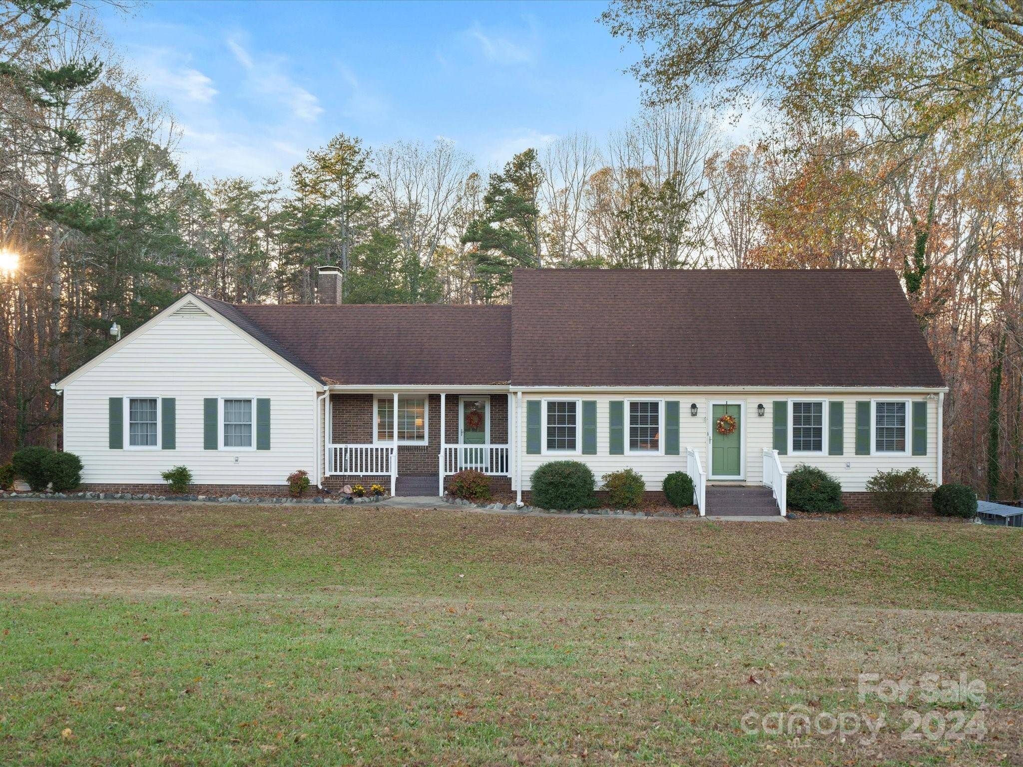 Clover, SC 29710,1949 Crestwood LN