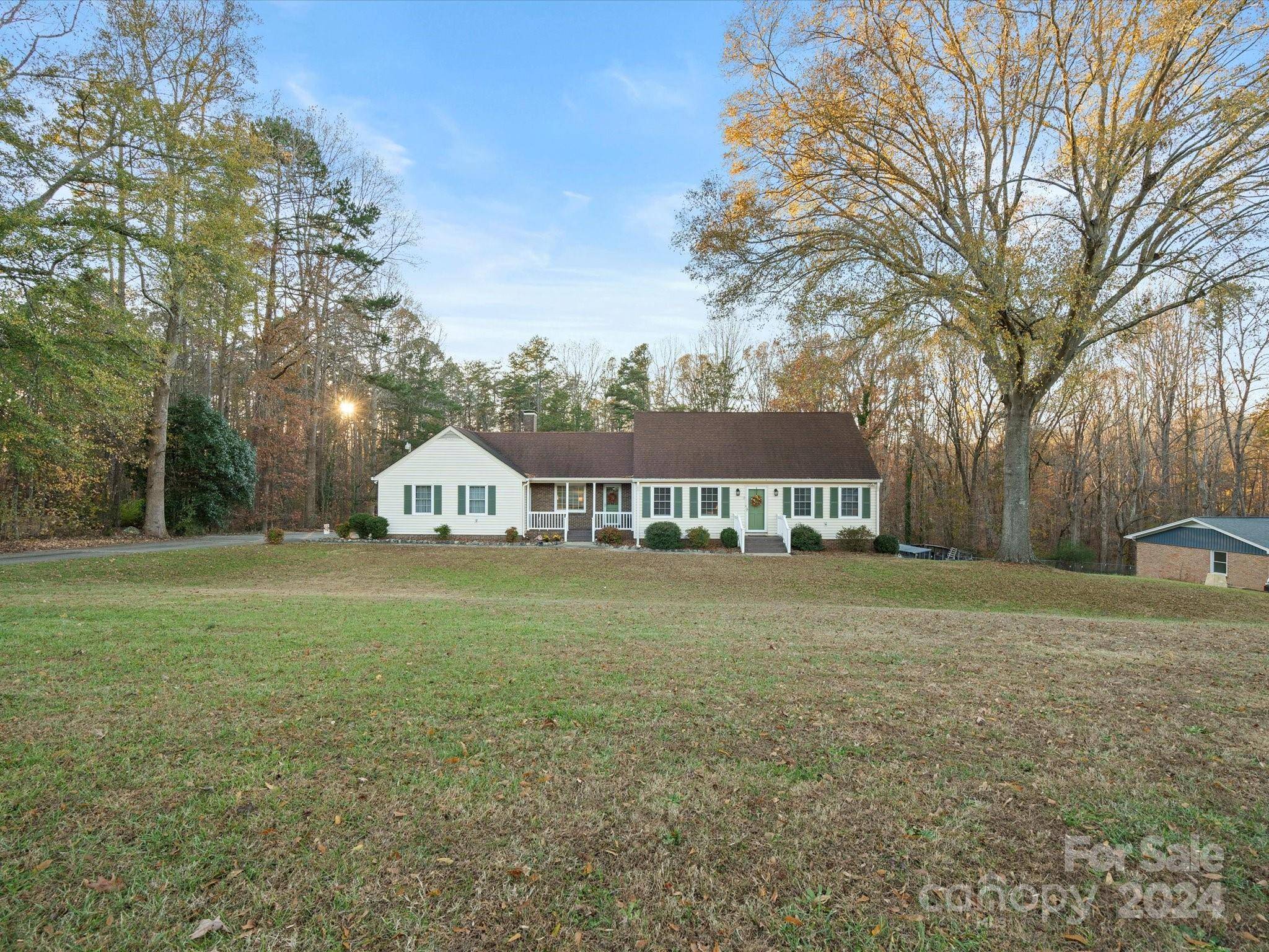 Clover, SC 29710,1949 Crestwood LN