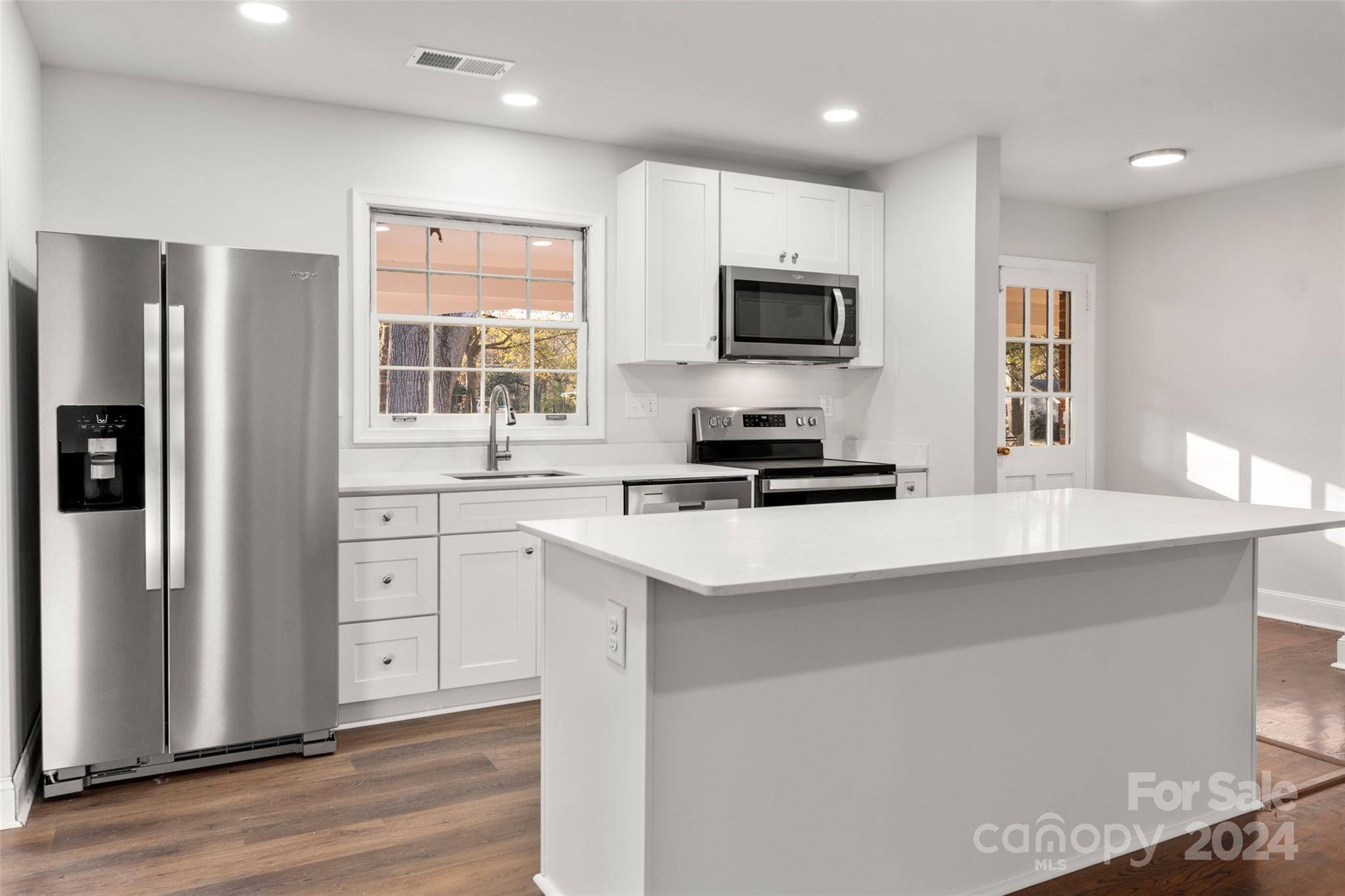 Charlotte, NC 28214,140 Summerlea DR