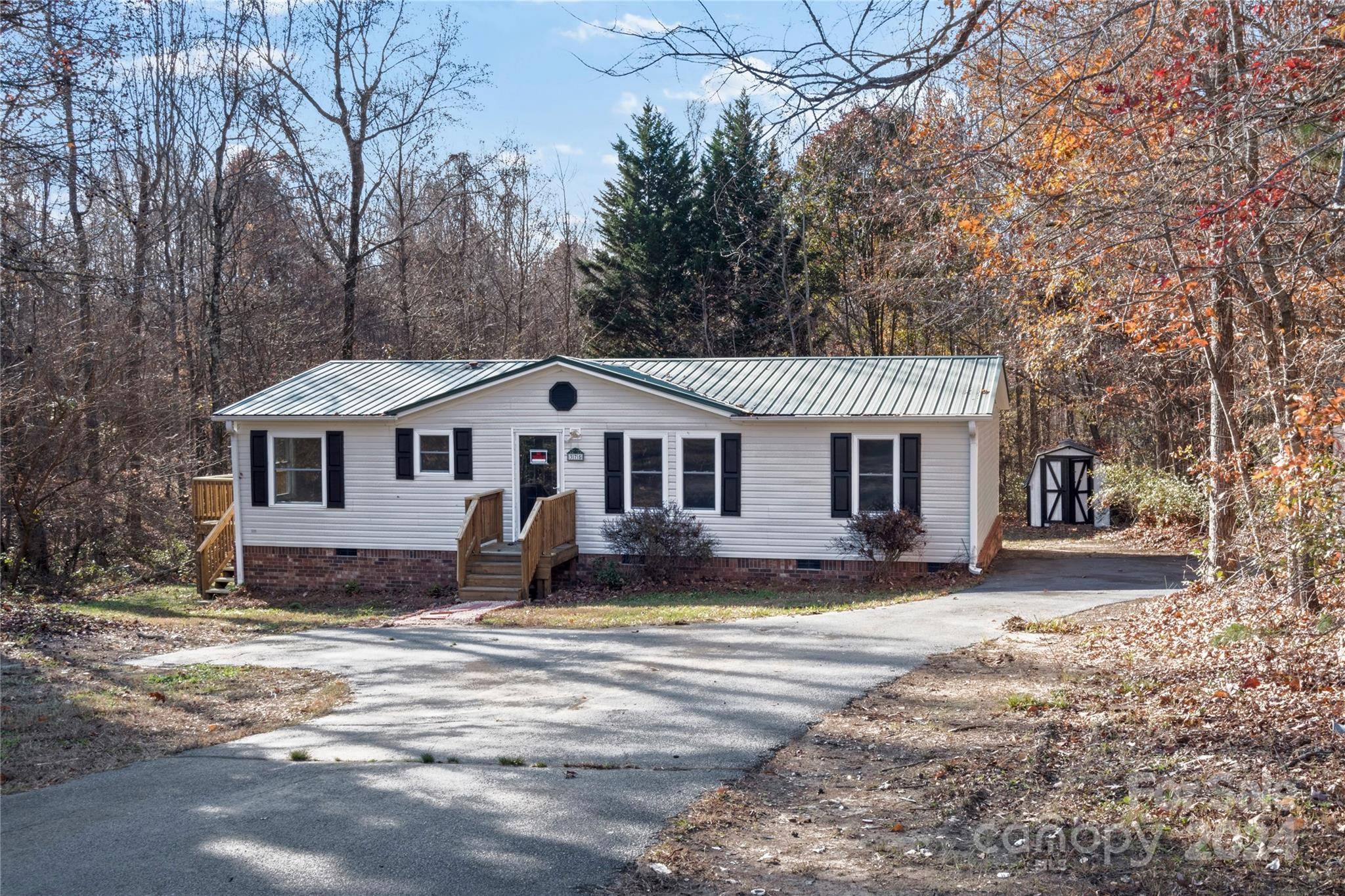 Thomasville, NC 27360,375 Etta LN