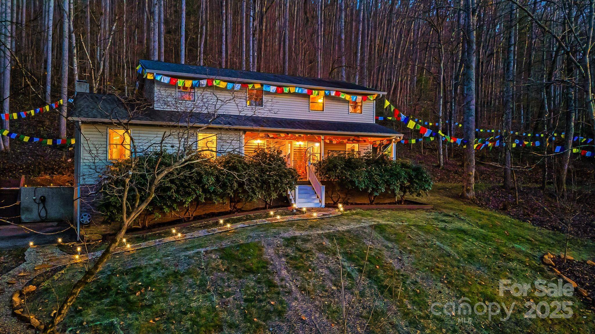 Candler, NC 28715,297 Beaverdam RD