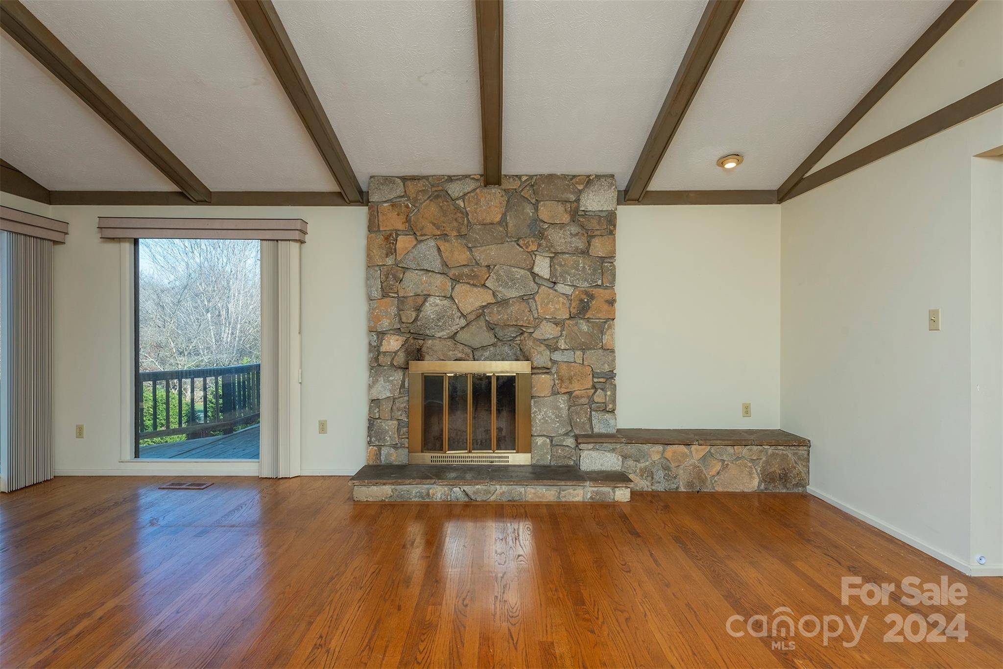 Black Mountain, NC 28711,208 Dogwood LN