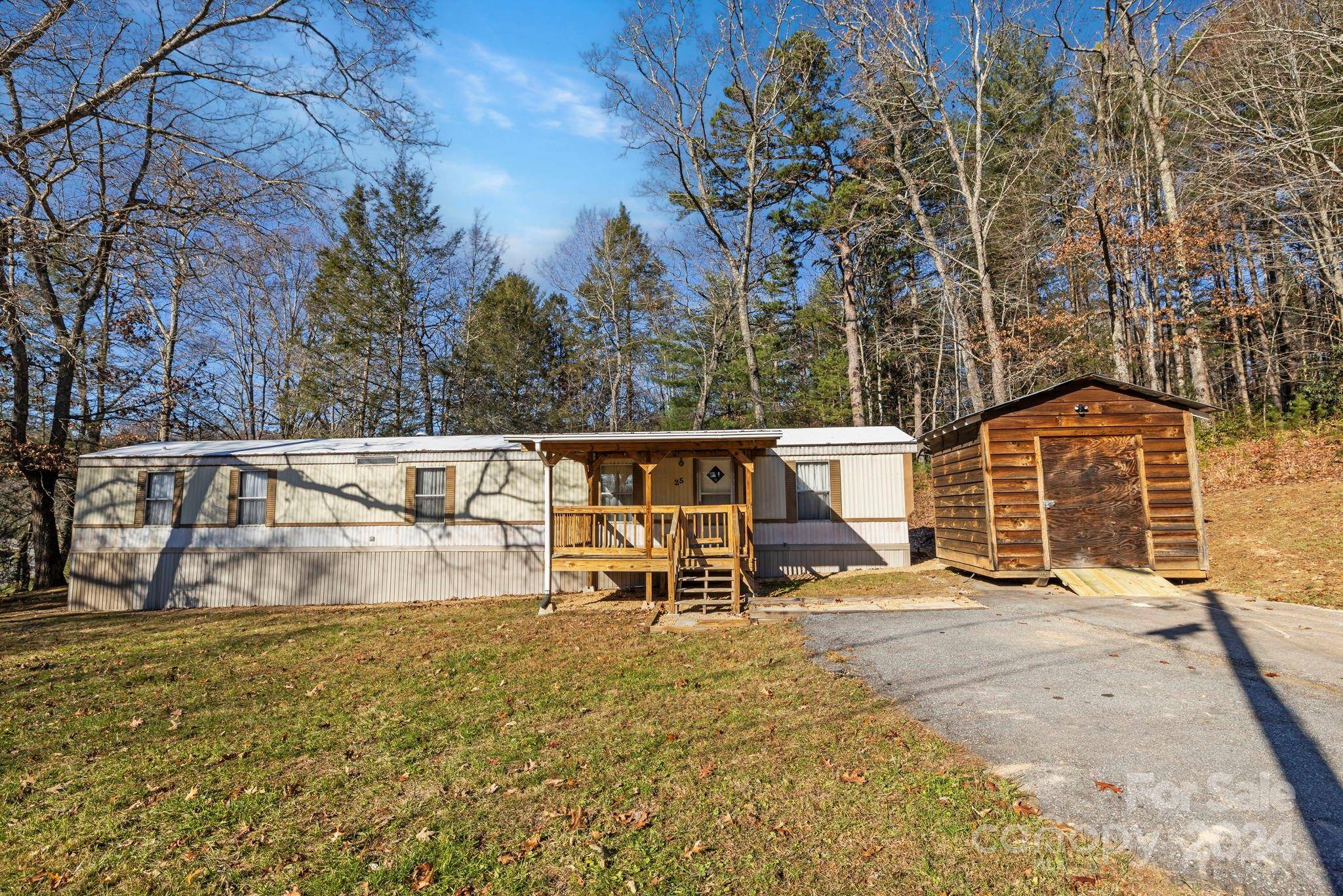 Pisgah Forest, NC 28768,25 Red cagle HL