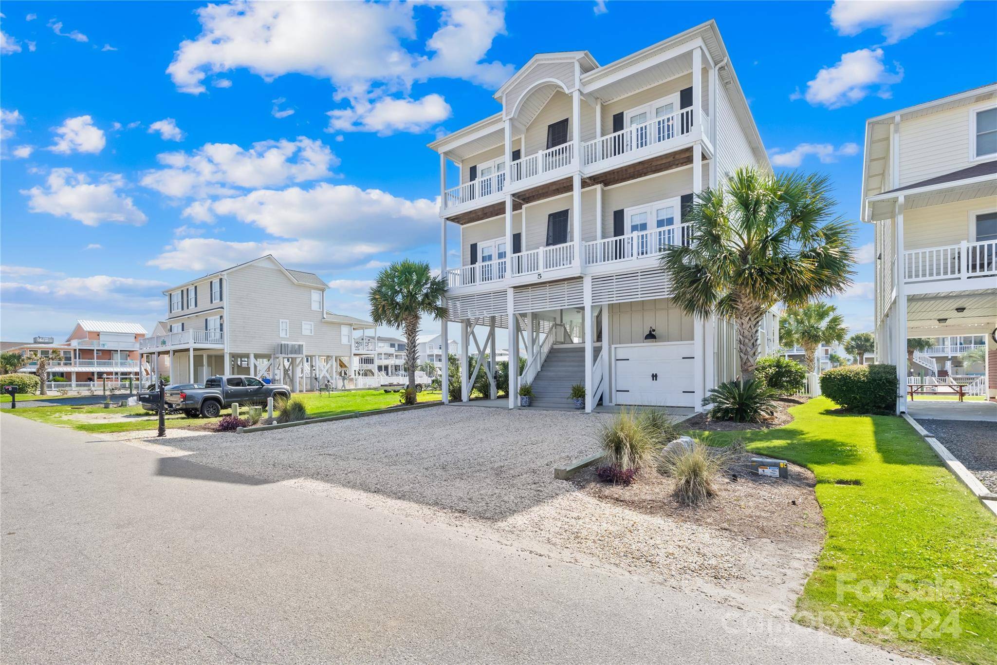 Ocean Isle, NC 28469,5 Dare ST