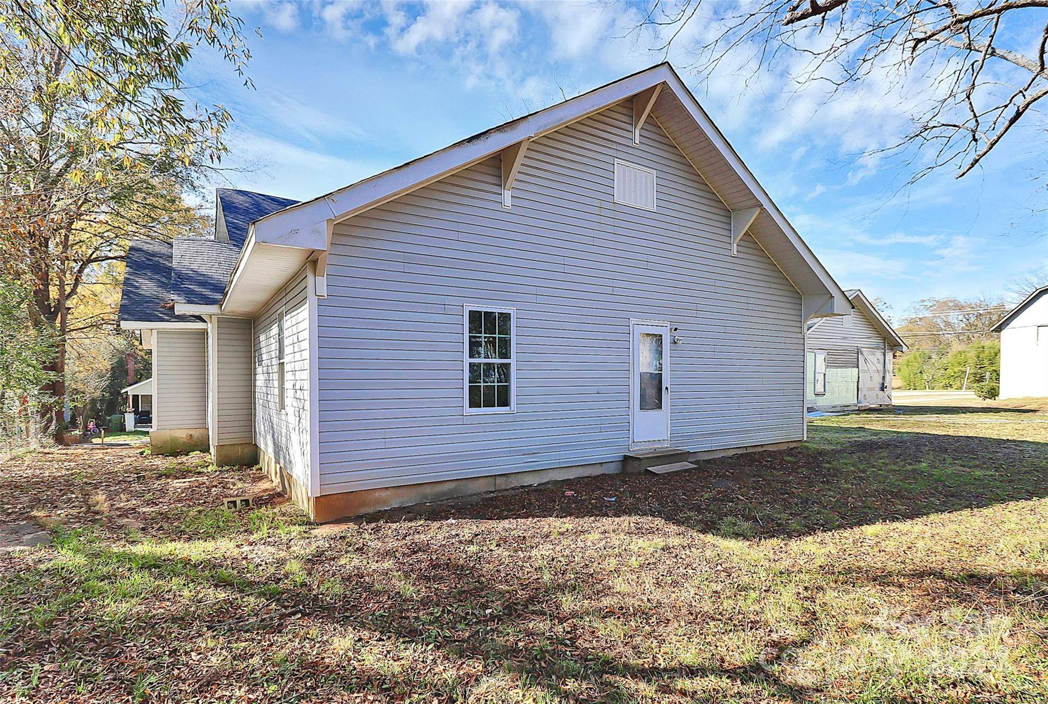 Lancaster, SC 29720,207 Plyler ST