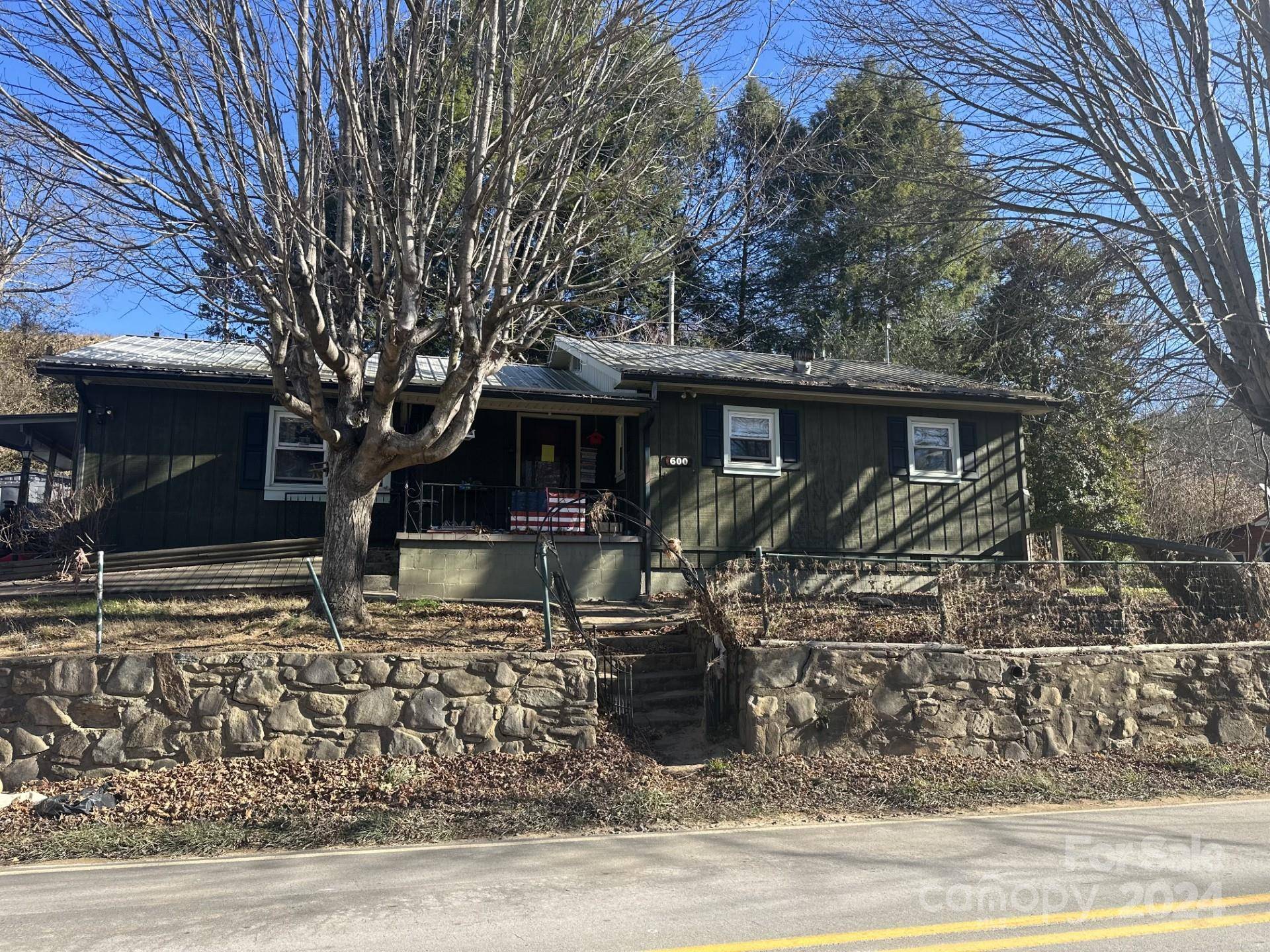 Clyde, NC 28721,600 Hyder Mountain RD