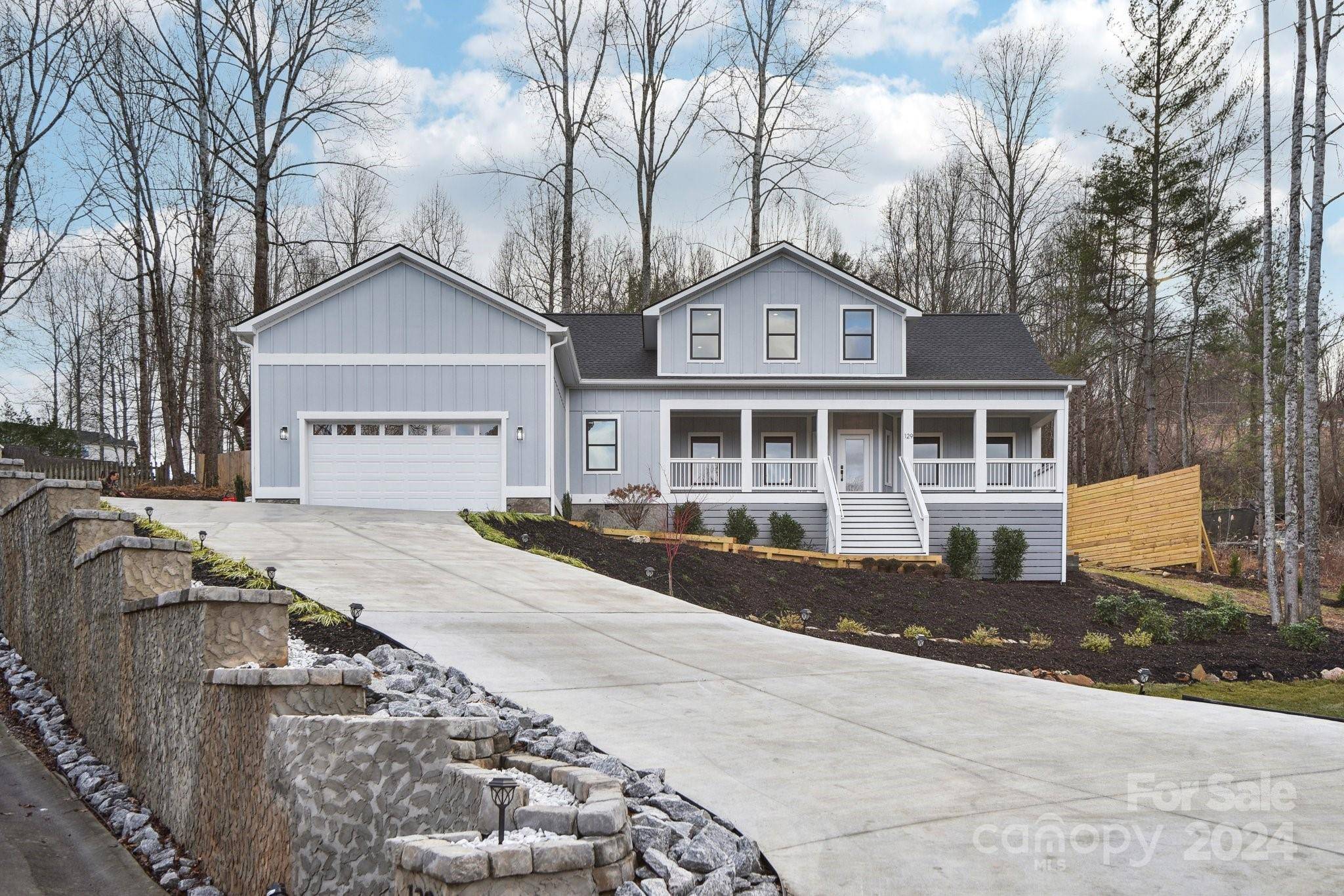 Hendersonville, NC 28792,129 Oak Apple LN