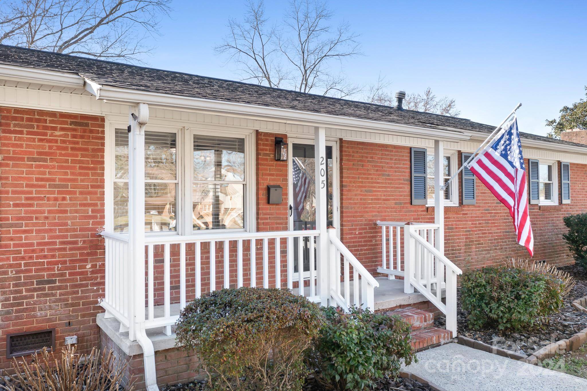 Lincolnton, NC 28092,205 Crestview DR