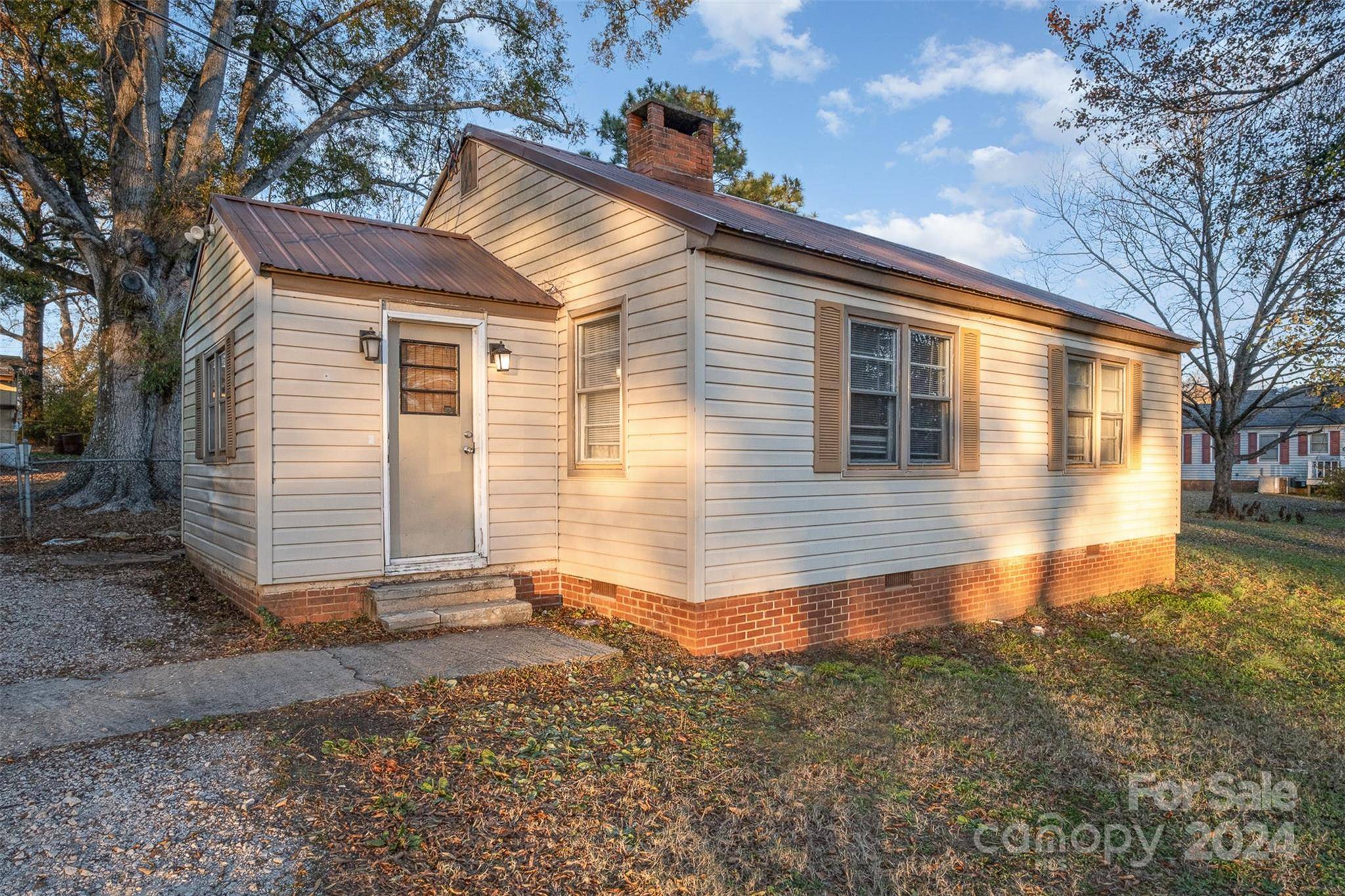 Lancaster, SC 29720,1055 Laurel AVE