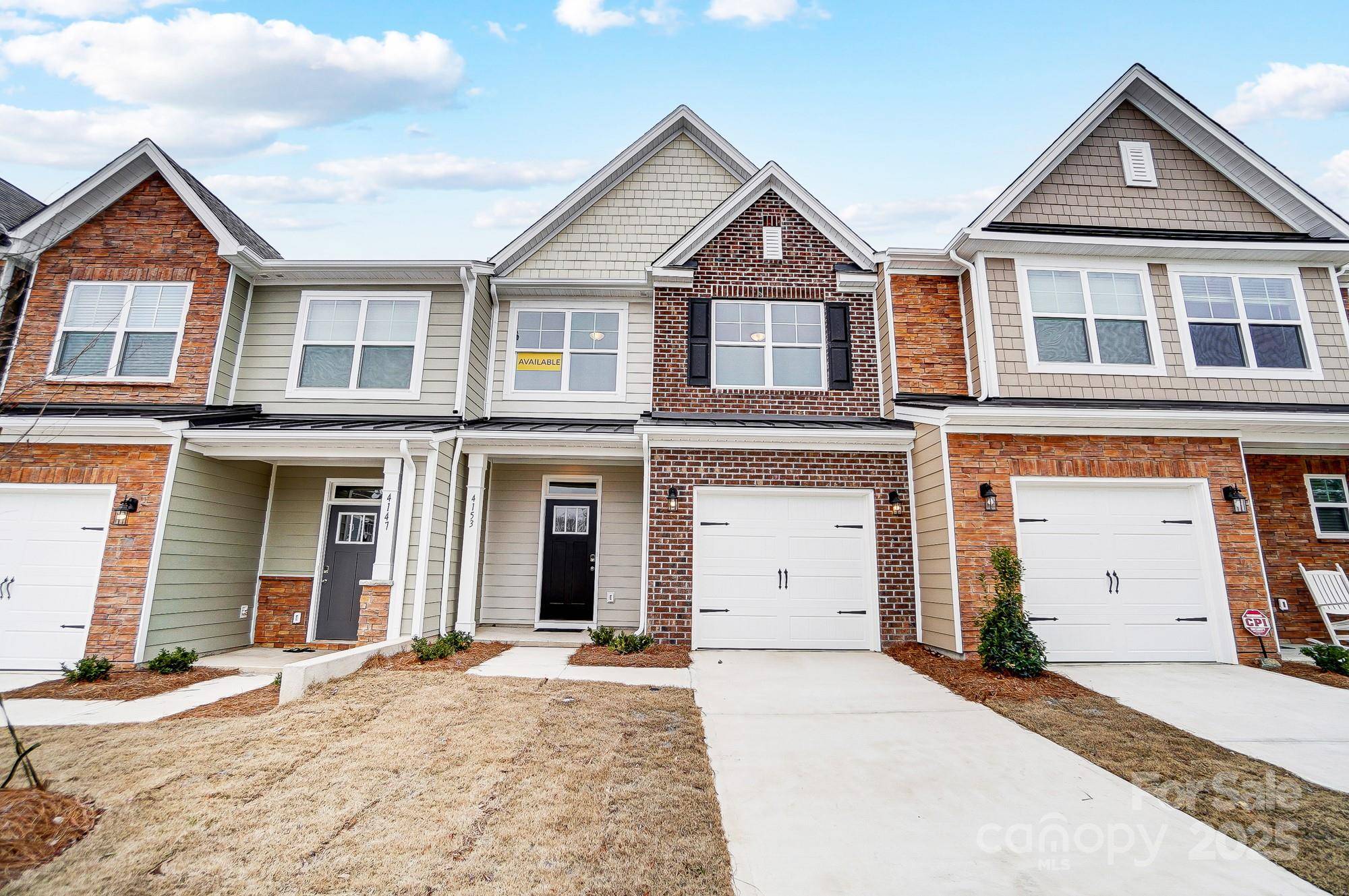 Harrisburg, NC 28075,4153 Black CT #173