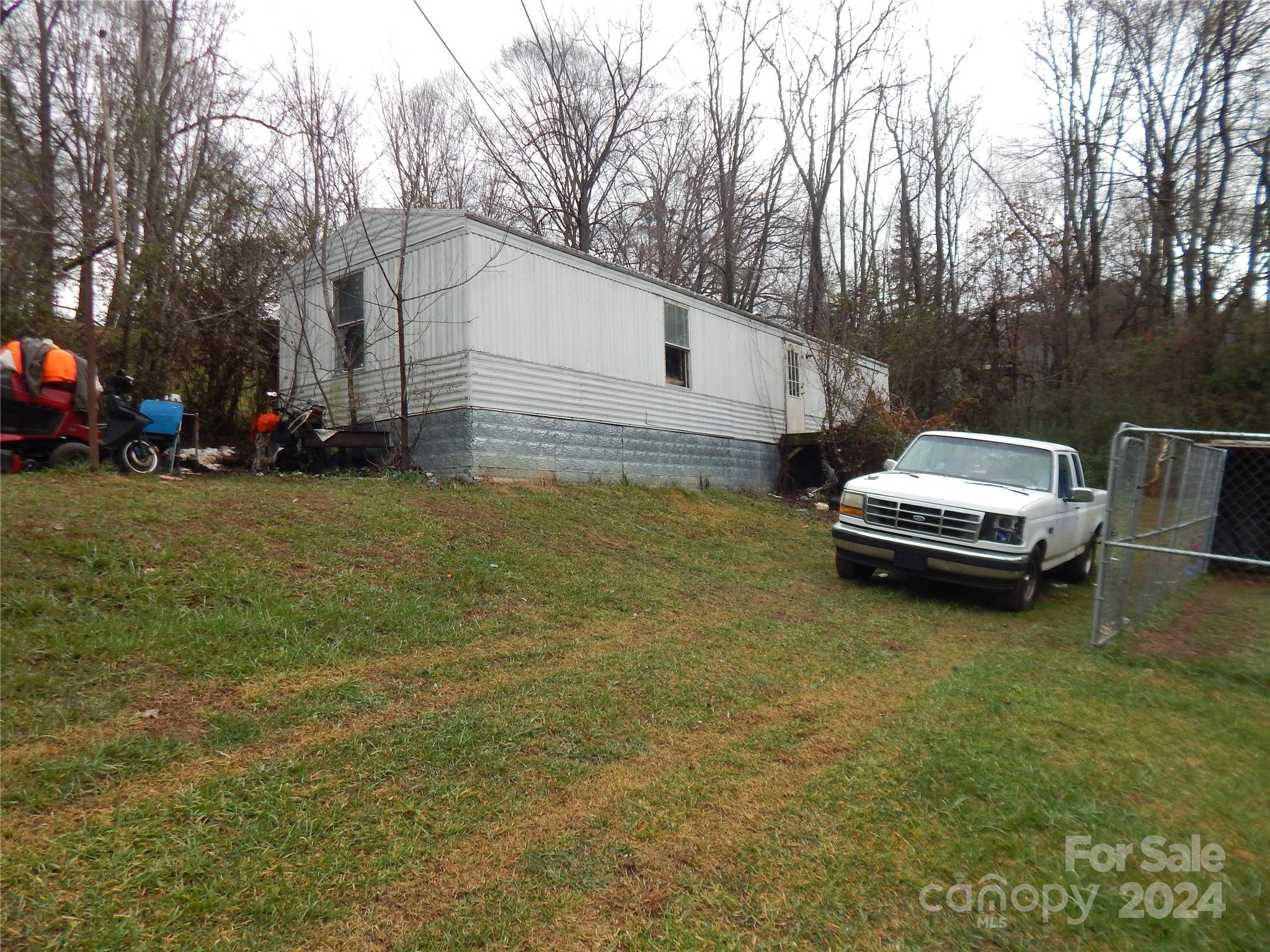 Waynesville, NC 28786,3 Patrick DR