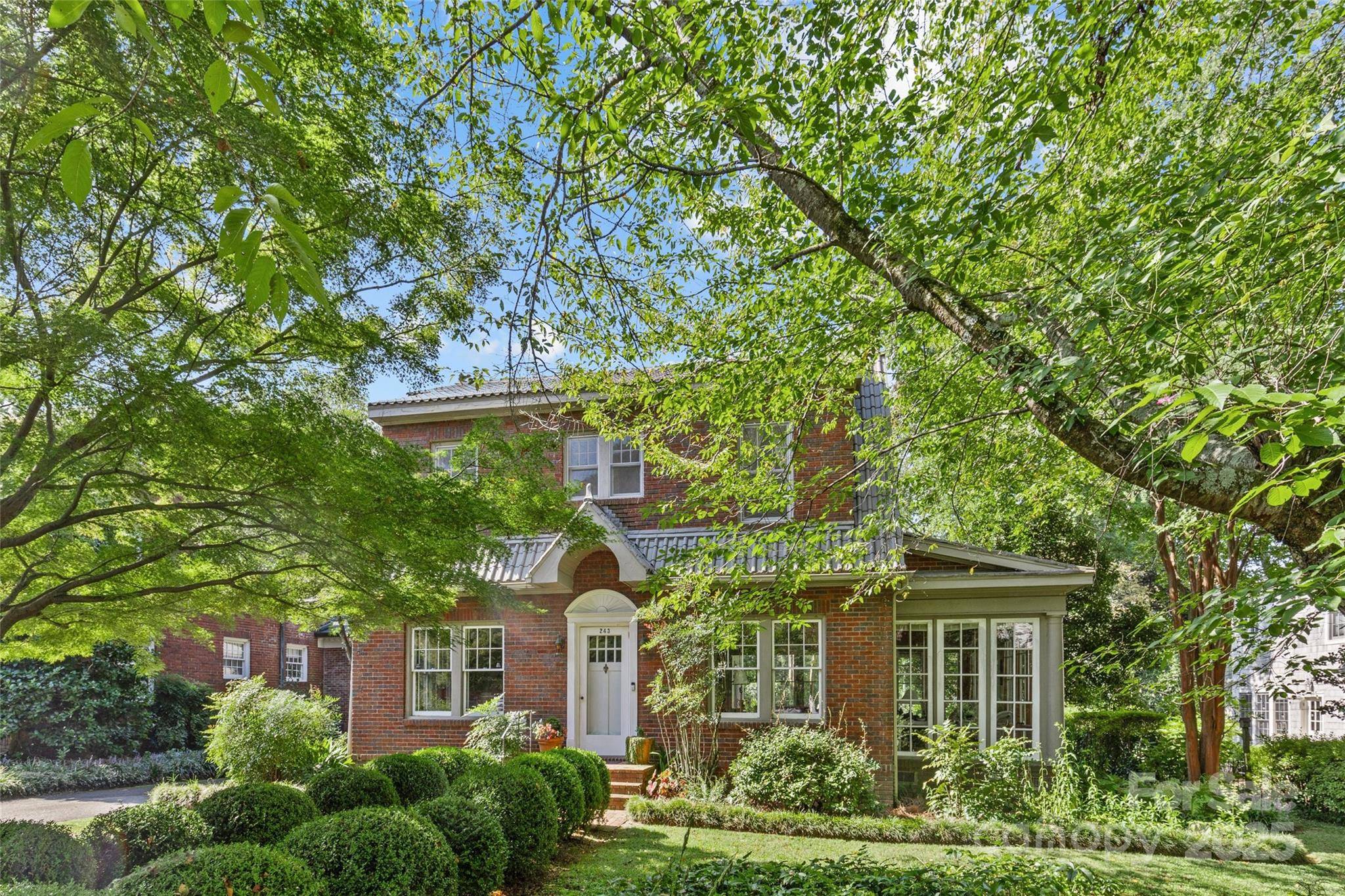 Charlotte, NC 28209,243 Ridgewood AVE