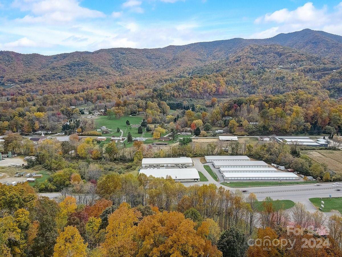 Waynesville, NC 28786,00 Great Smoky Mountain EXPY