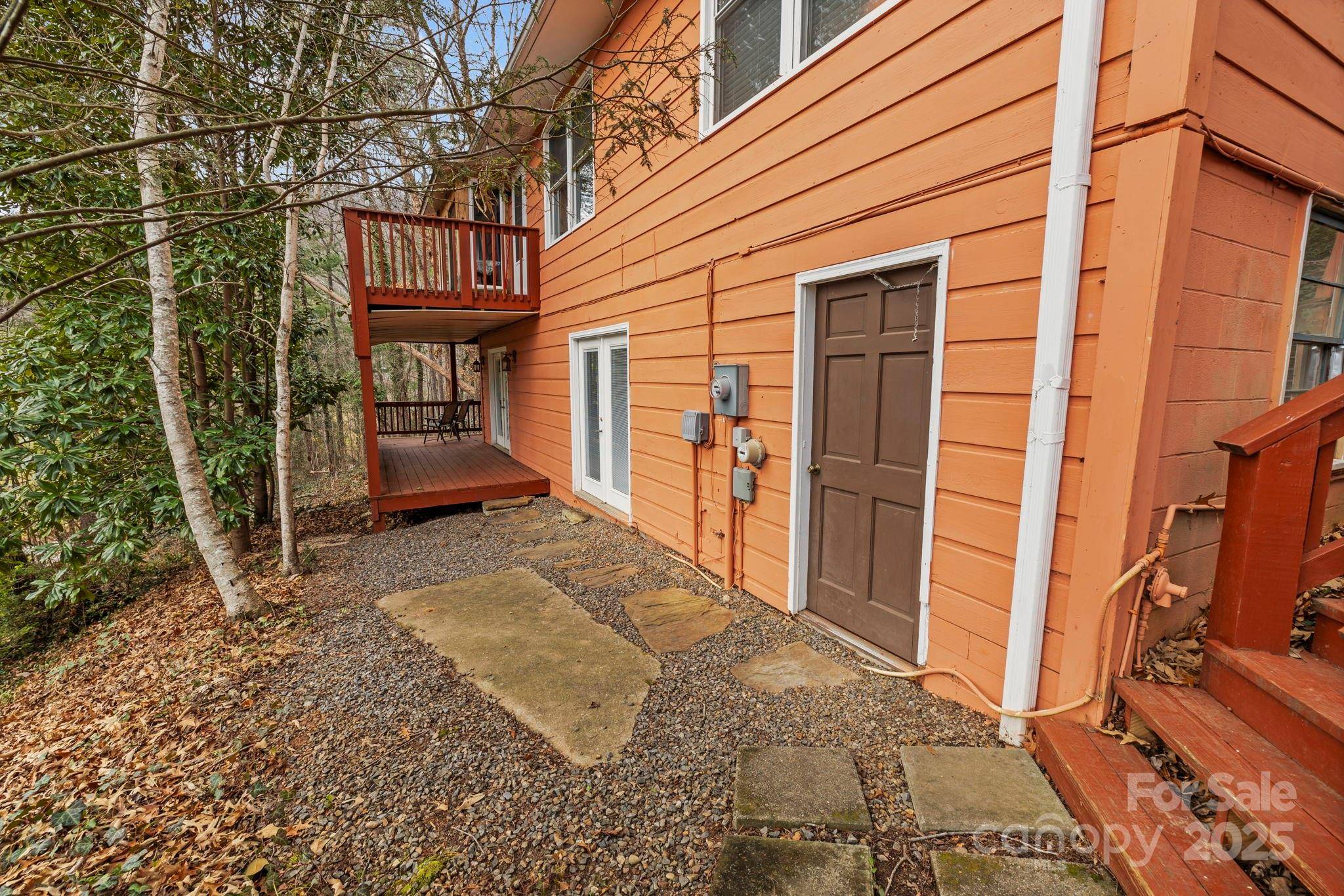 Asheville, NC 28805,6 Constitution CT