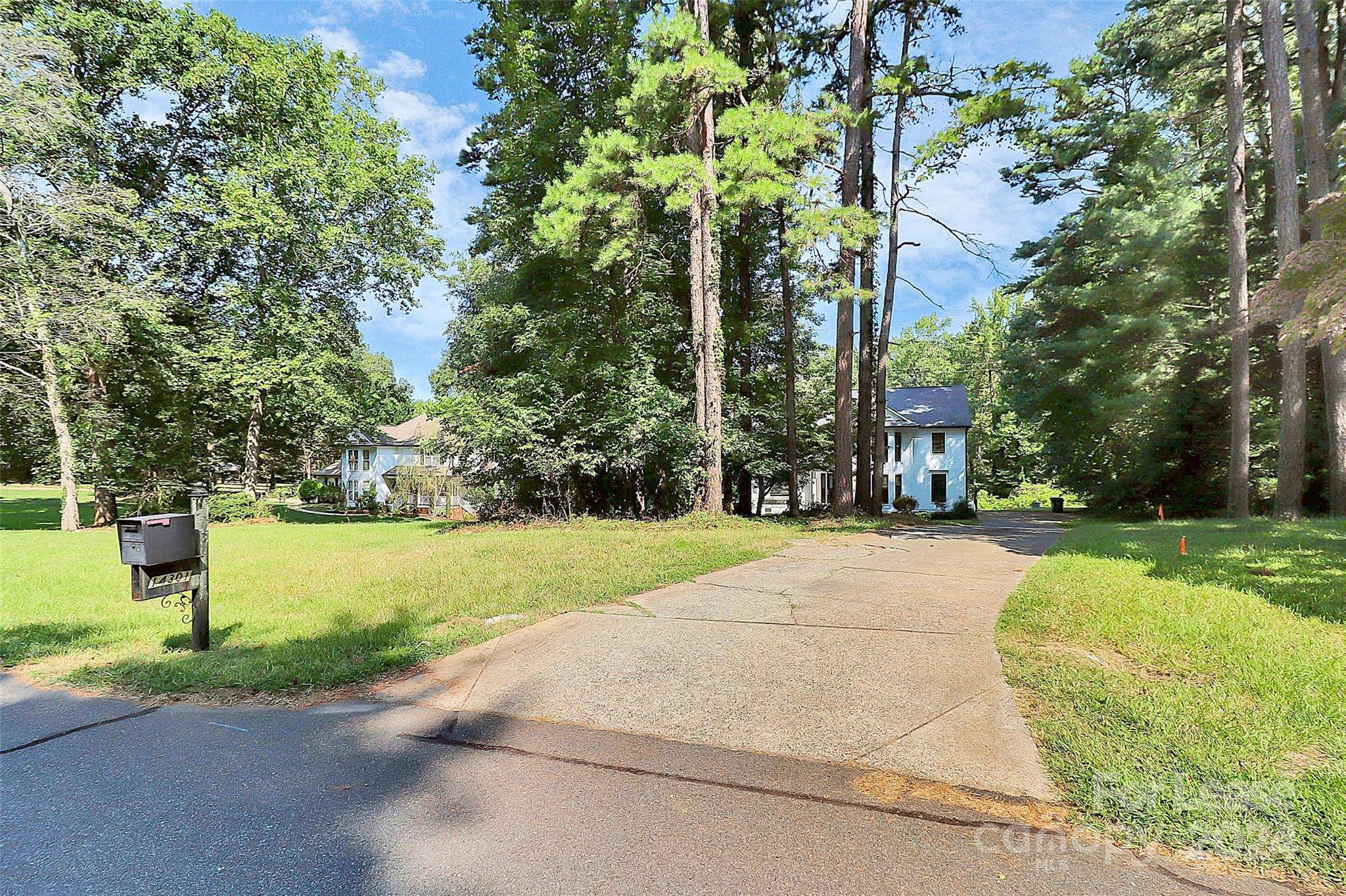 Matthews, NC 28105,14301 Hackamore DR