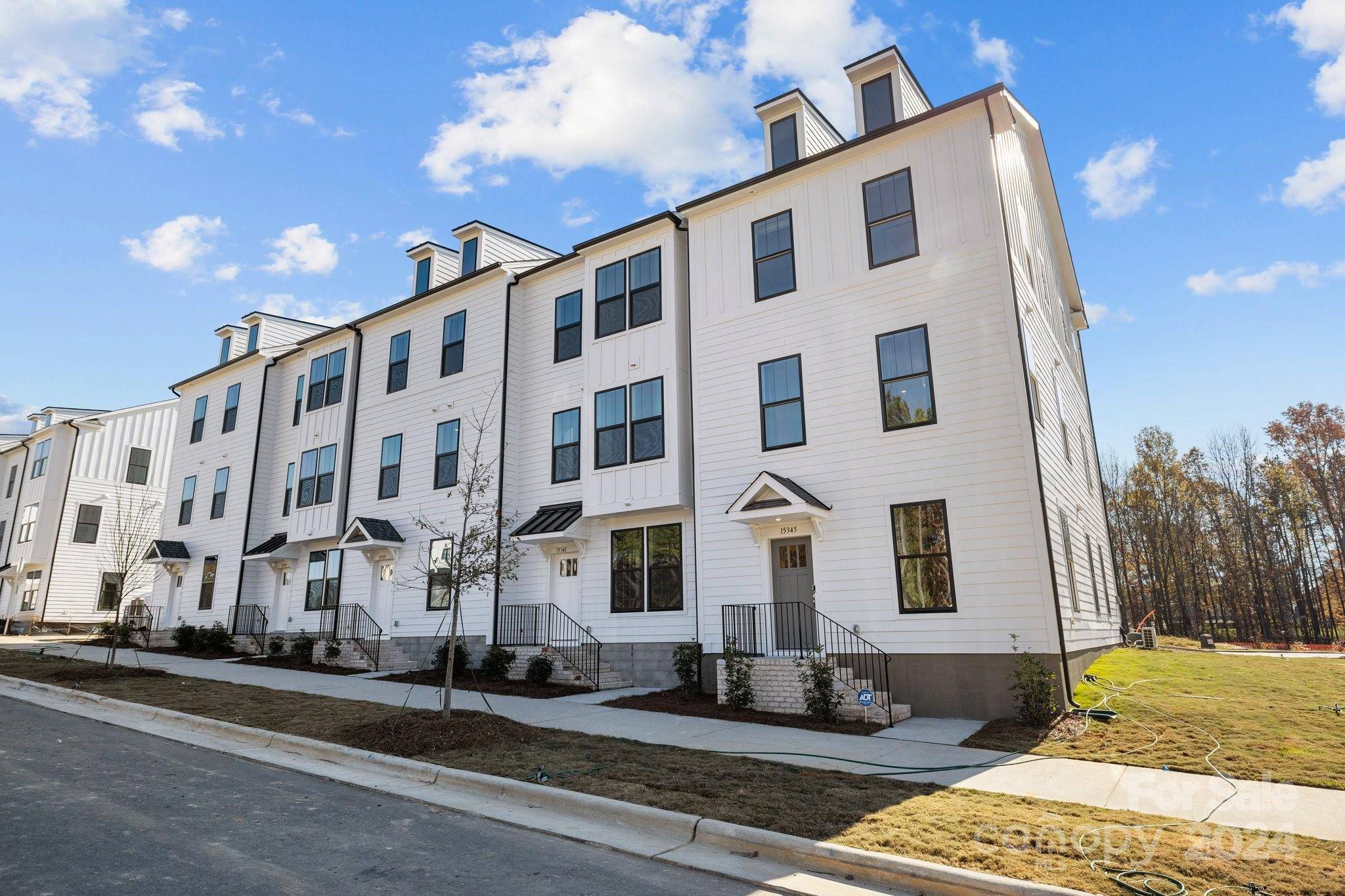 Charlotte, NC 28277,13005 Moon RD #43