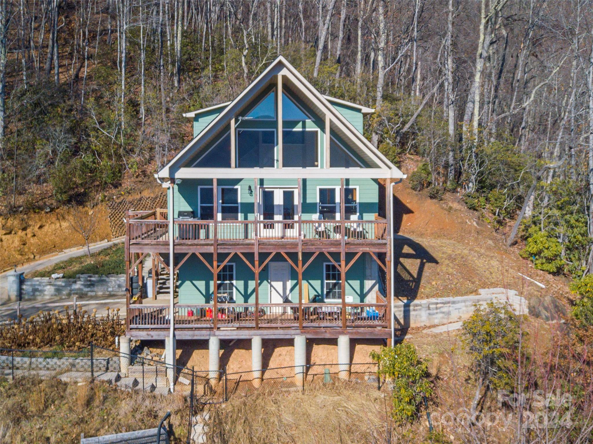 Maggie Valley, NC 28751,117 Walnut DR